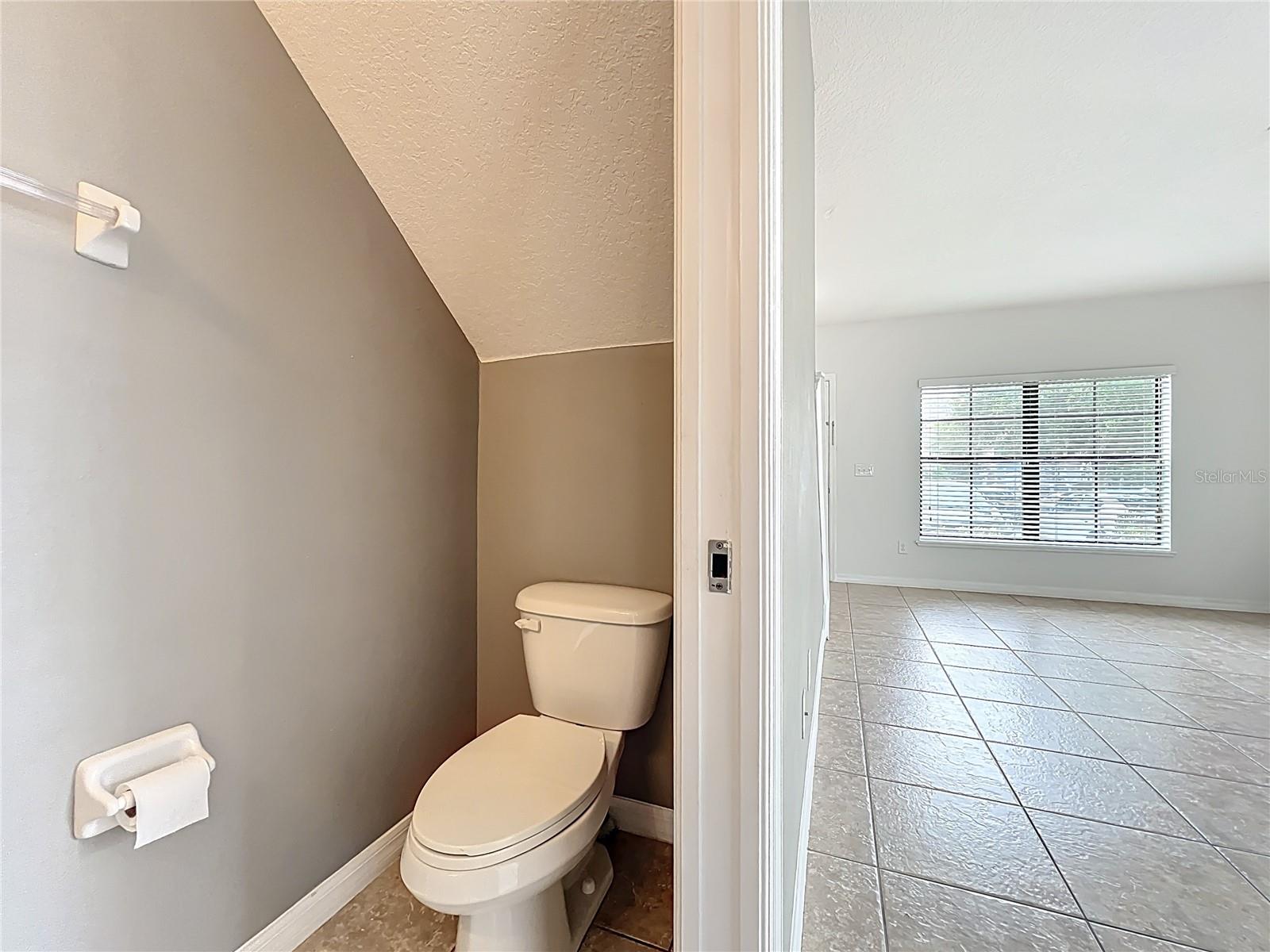 1360 WINDSOR LAKE CIR, SANFORD, FL, 32773