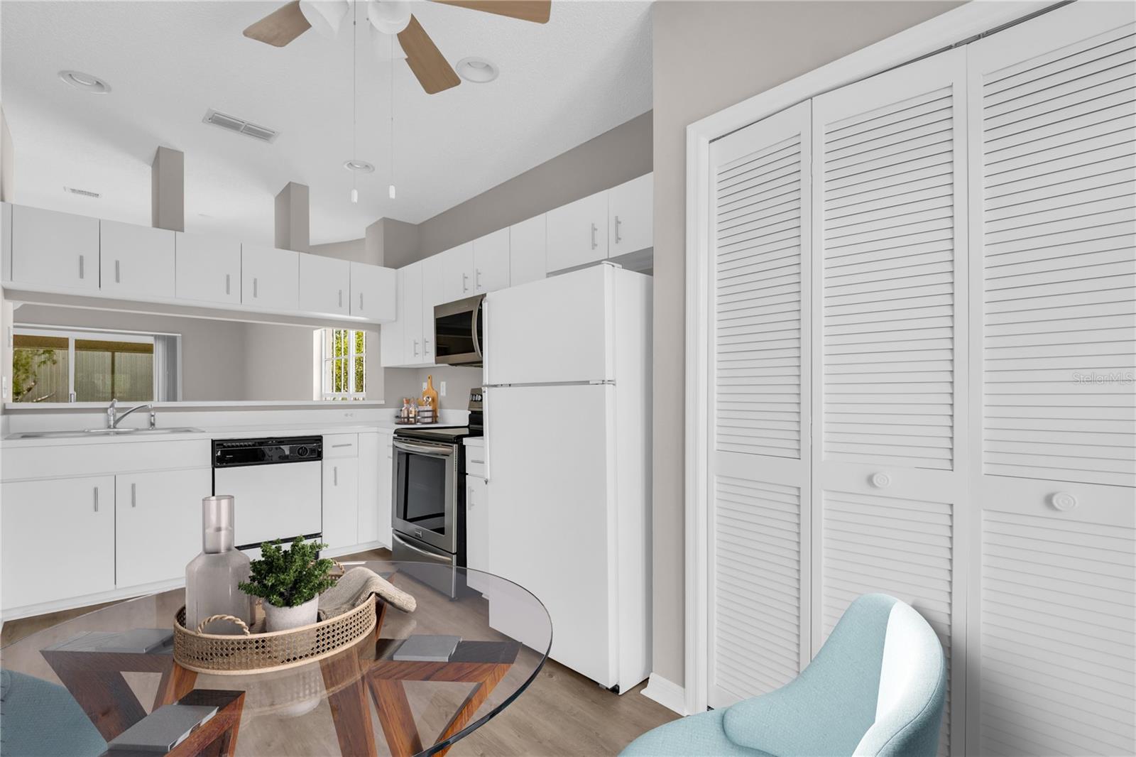 11531 SHIPWATCH DR #1037, LARGO, FL, 33774