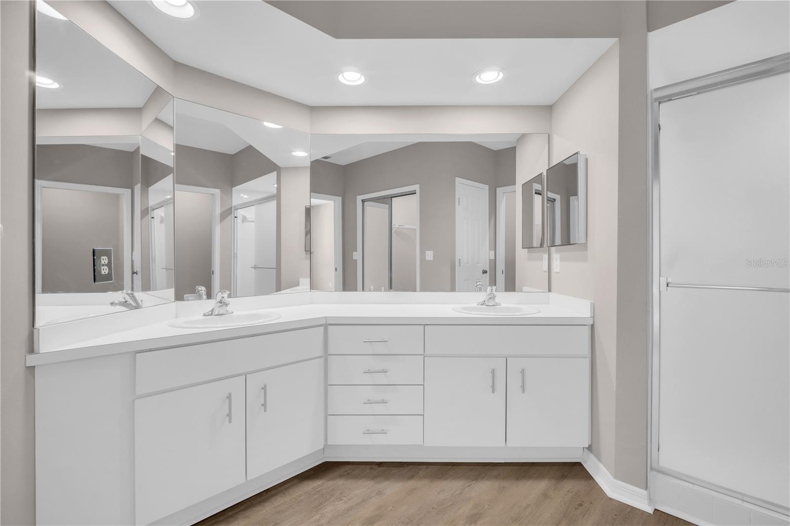 11531 SHIPWATCH DR #1037, LARGO, FL, 33774