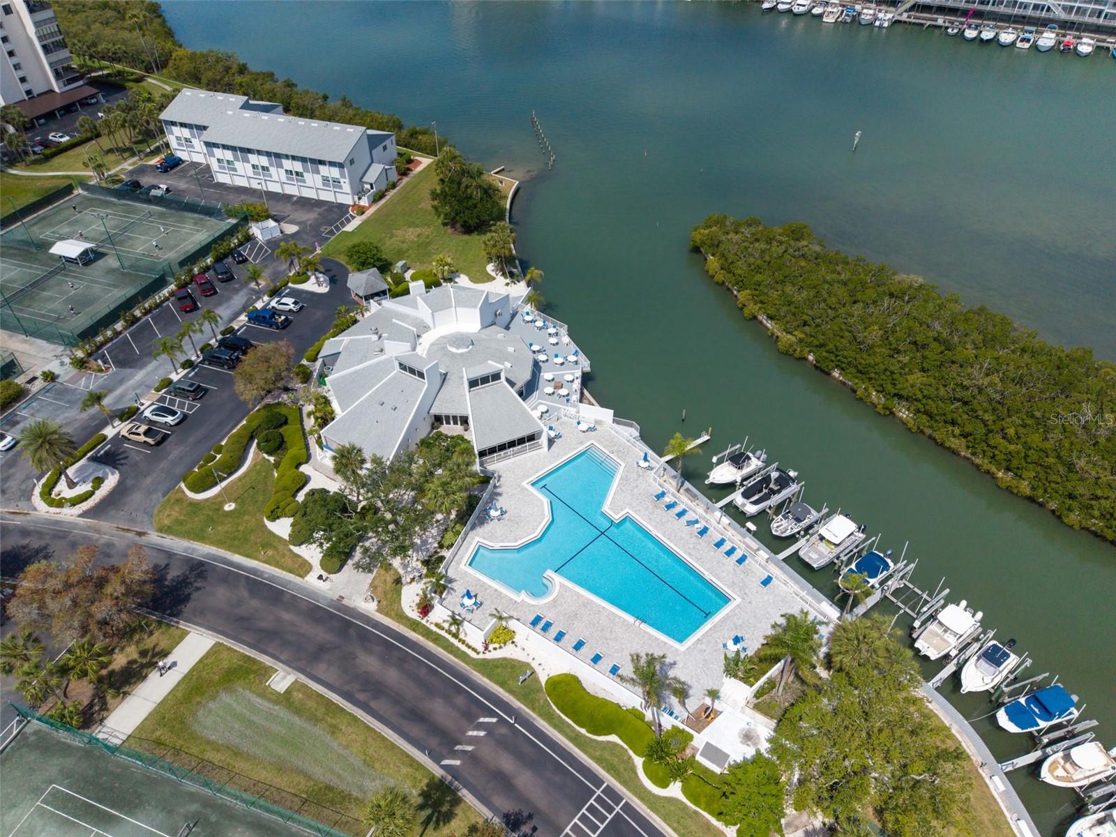 11531 SHIPWATCH DR #1037, LARGO, FL, 33774