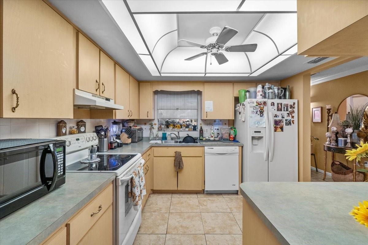 570 VILLA VISTA BLVD, LAKELAND, FL, 33813