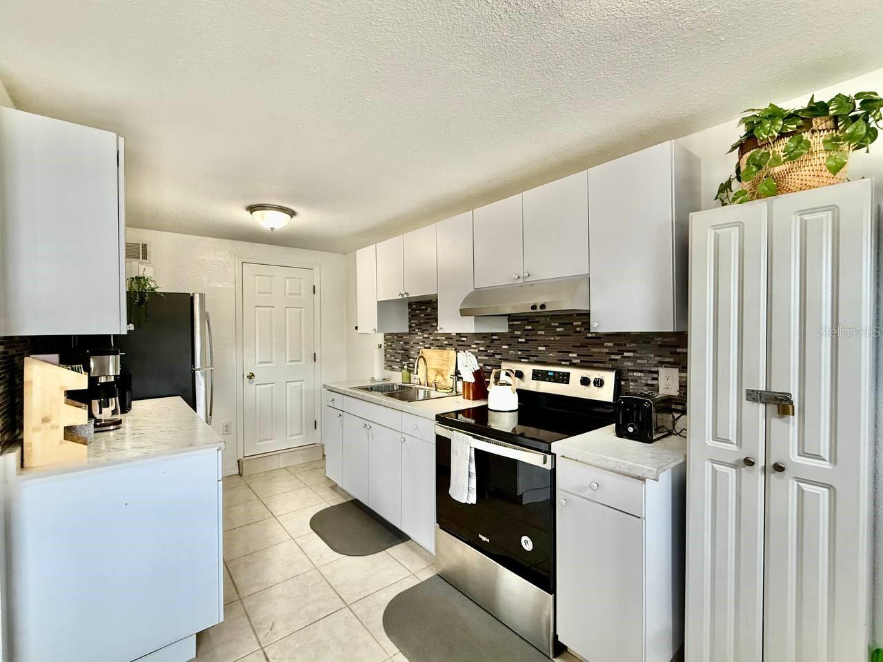 2575 S HIMES AVE #A, TAMPA, FL, 33629