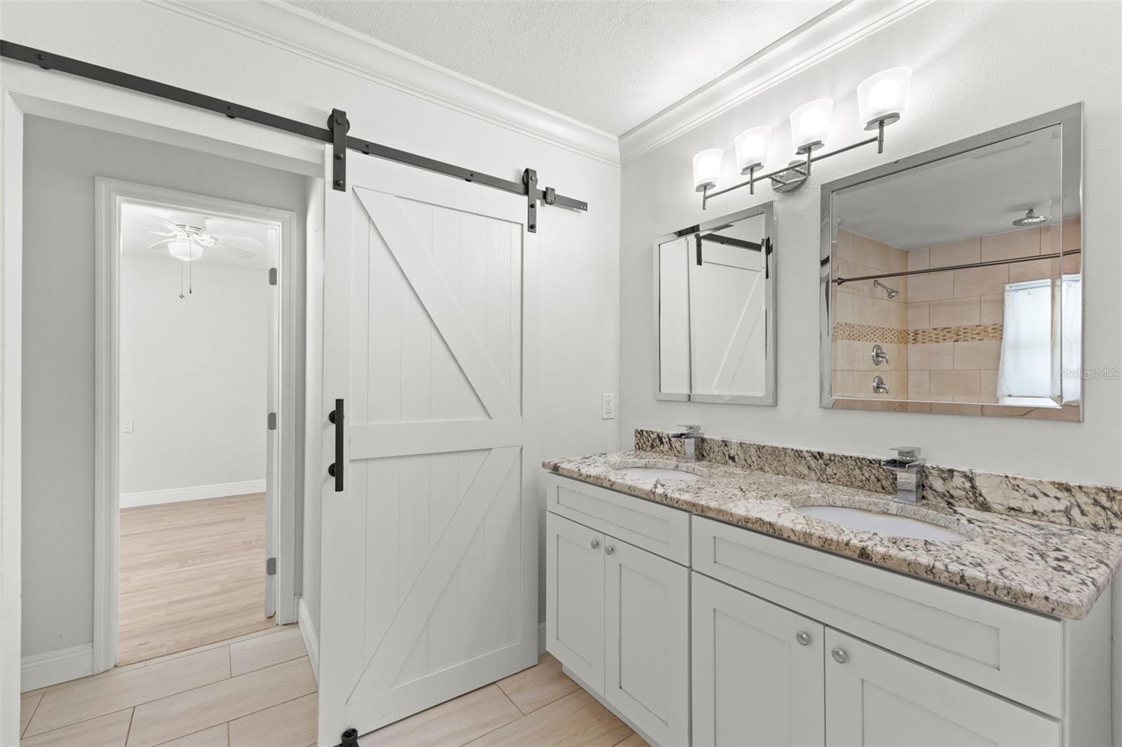 125 CARLYLE DR, PALM HARBOR, FL, 34683