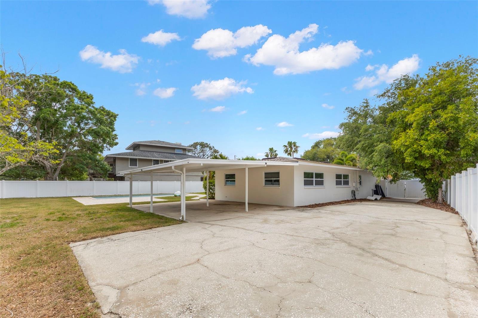 125 CARLYLE DR, PALM HARBOR, FL, 34683