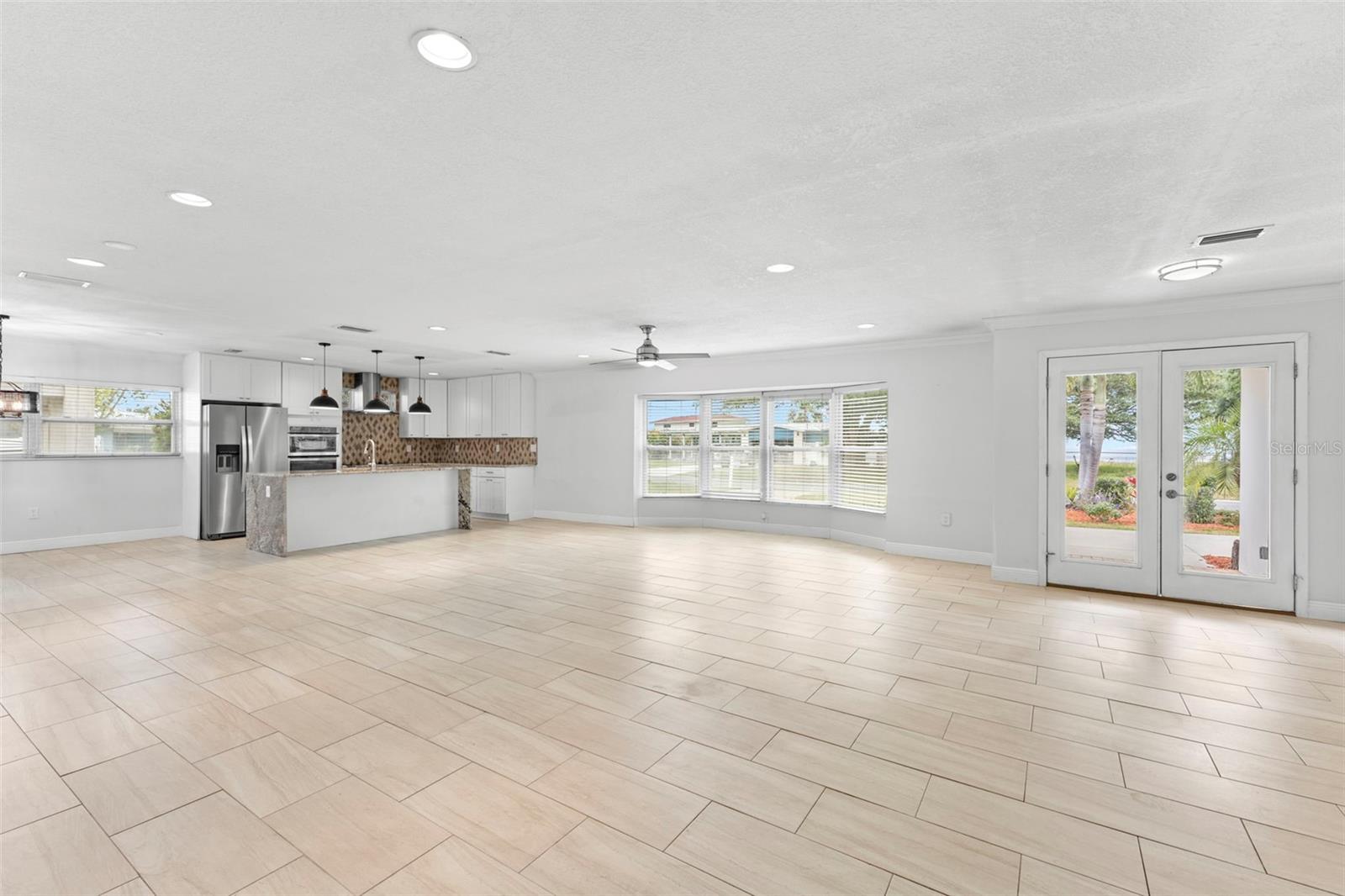 125 CARLYLE DR, PALM HARBOR, FL, 34683