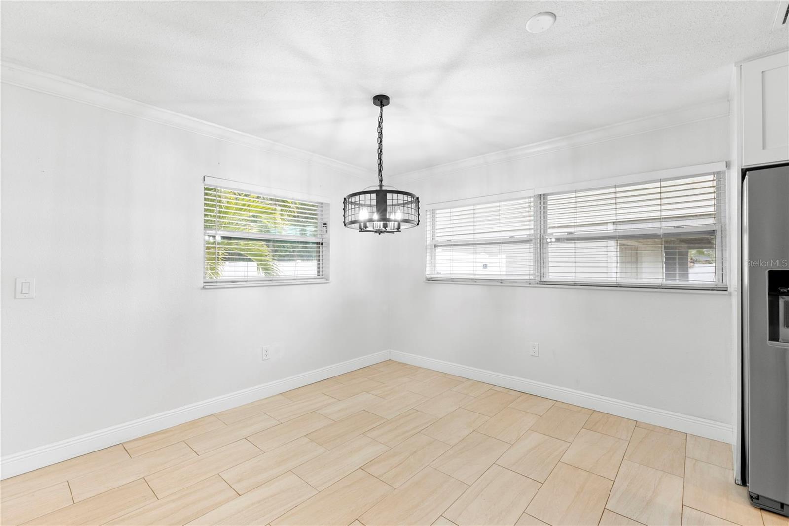 125 CARLYLE DR, PALM HARBOR, FL, 34683