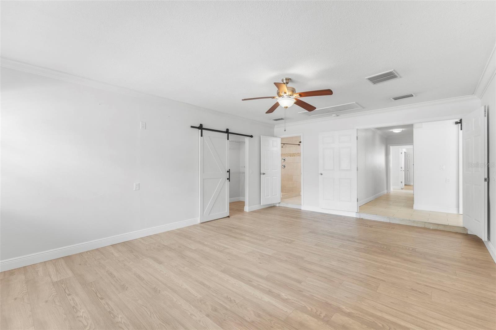 125 CARLYLE DR, PALM HARBOR, FL, 34683