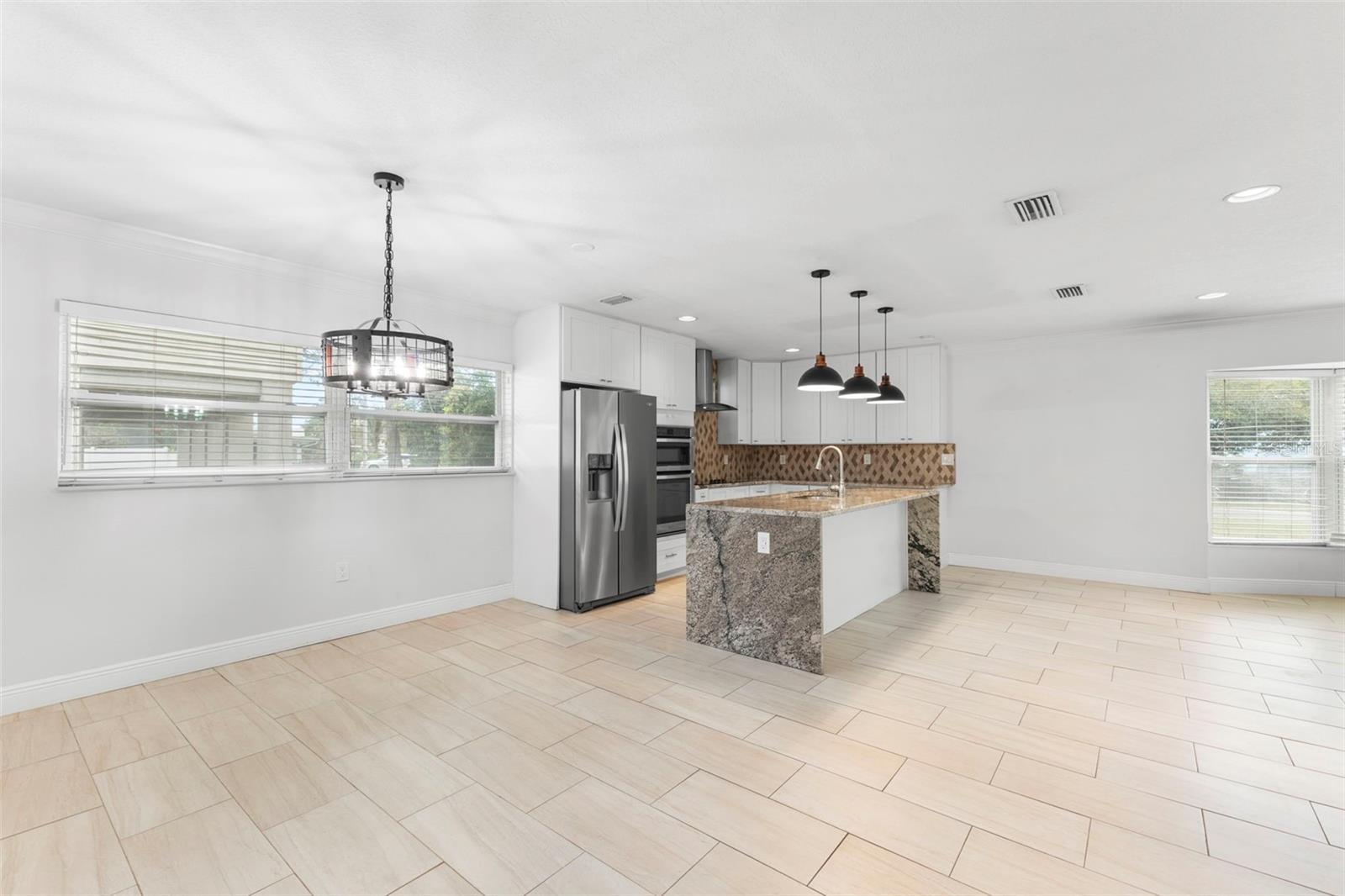 125 CARLYLE DR, PALM HARBOR, FL, 34683