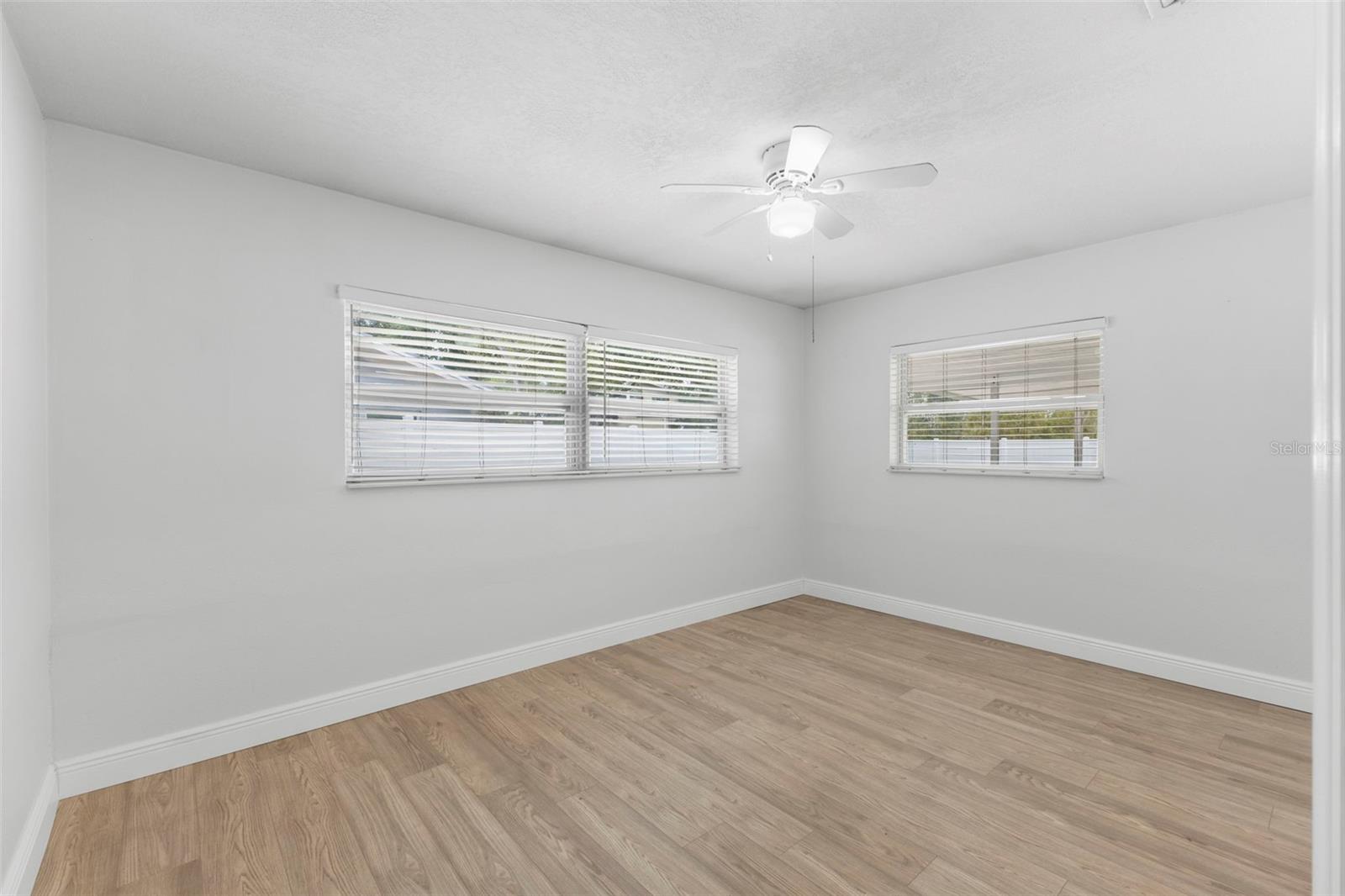 125 CARLYLE DR, PALM HARBOR, FL, 34683