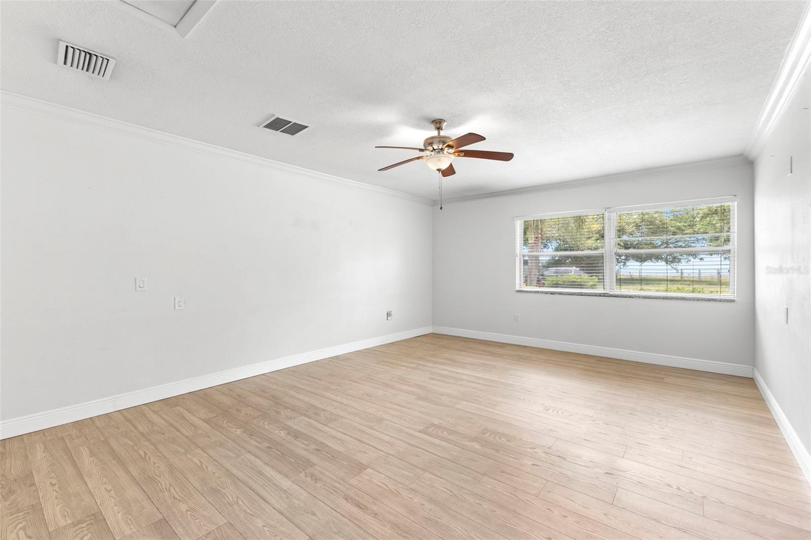 125 CARLYLE DR, PALM HARBOR, FL, 34683