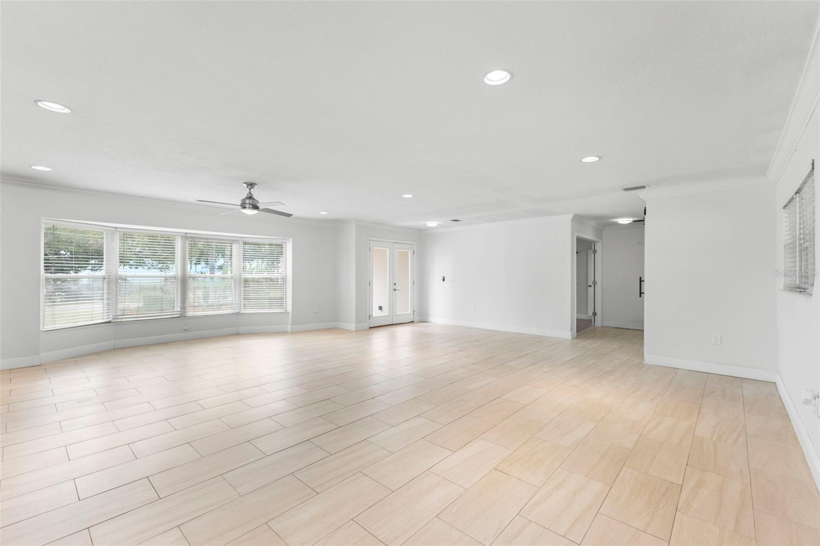 125 CARLYLE DR, PALM HARBOR, FL, 34683