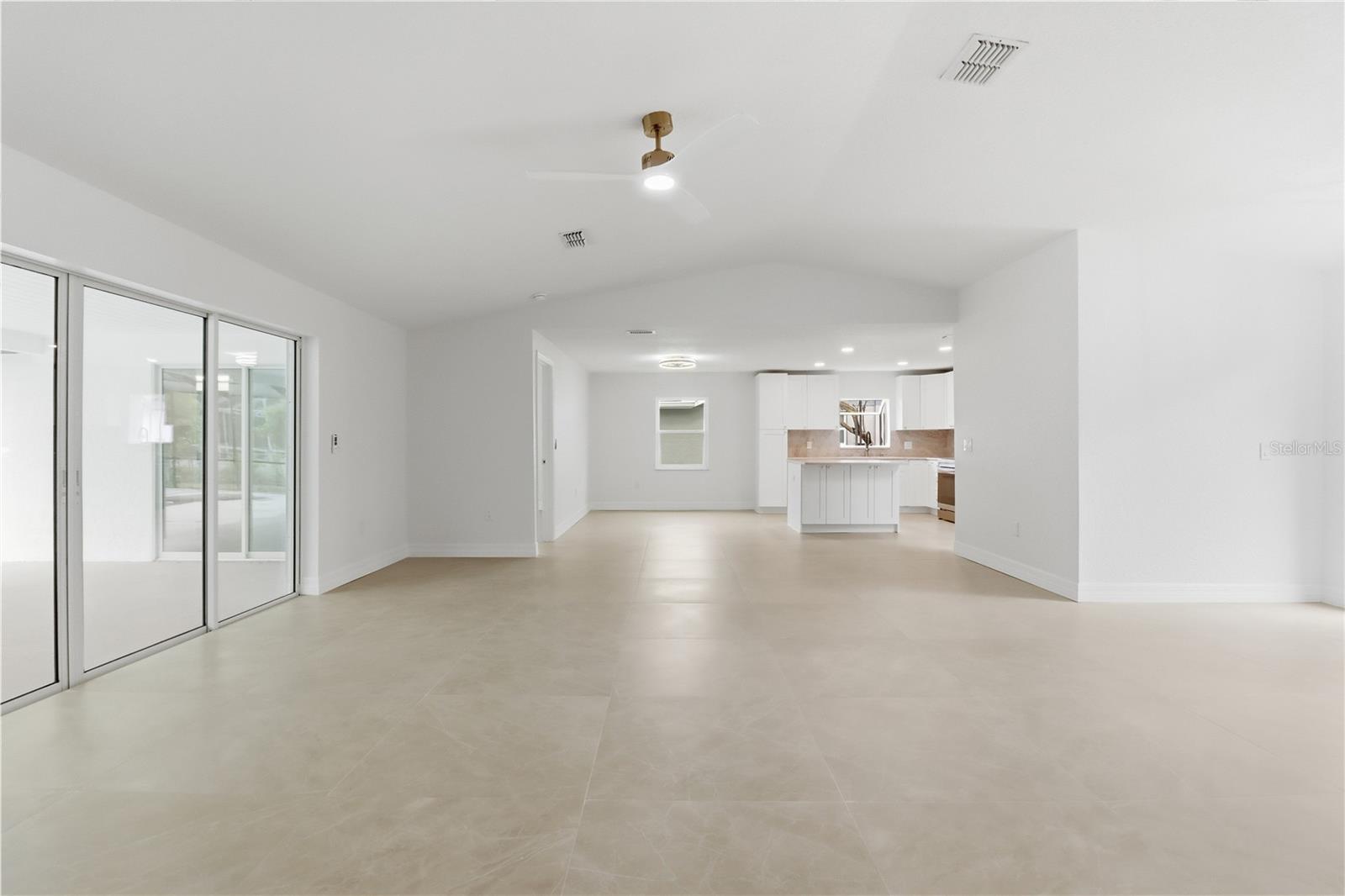 11814 W RIVERHAVEN DR, HOMOSASSA, FL, 34448