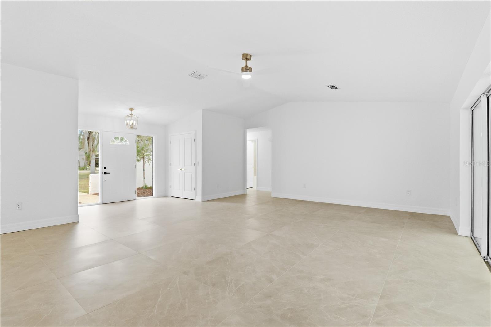 11814 W RIVERHAVEN DR, HOMOSASSA, FL, 34448