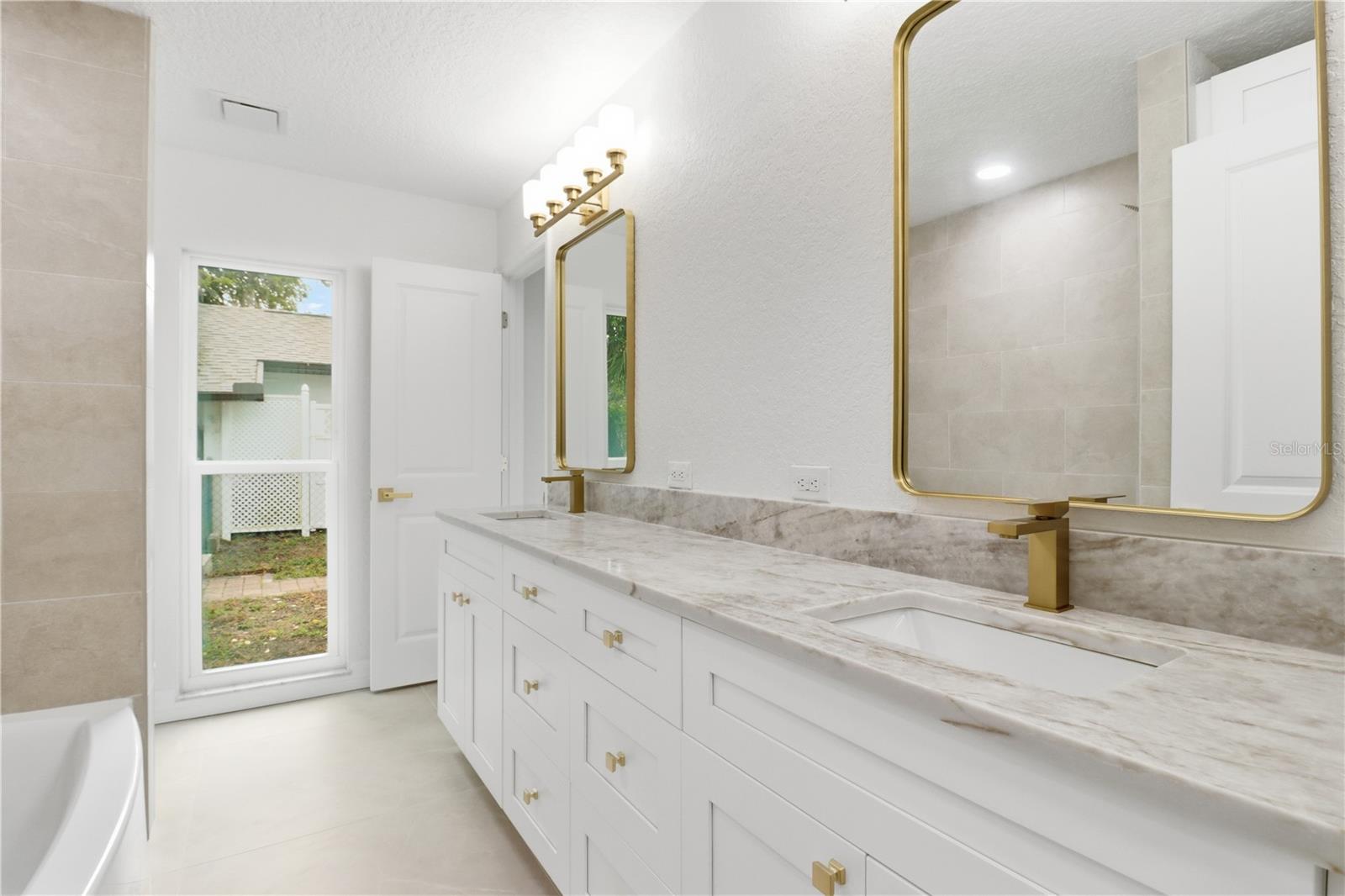 11814 W RIVERHAVEN DR, HOMOSASSA, FL, 34448