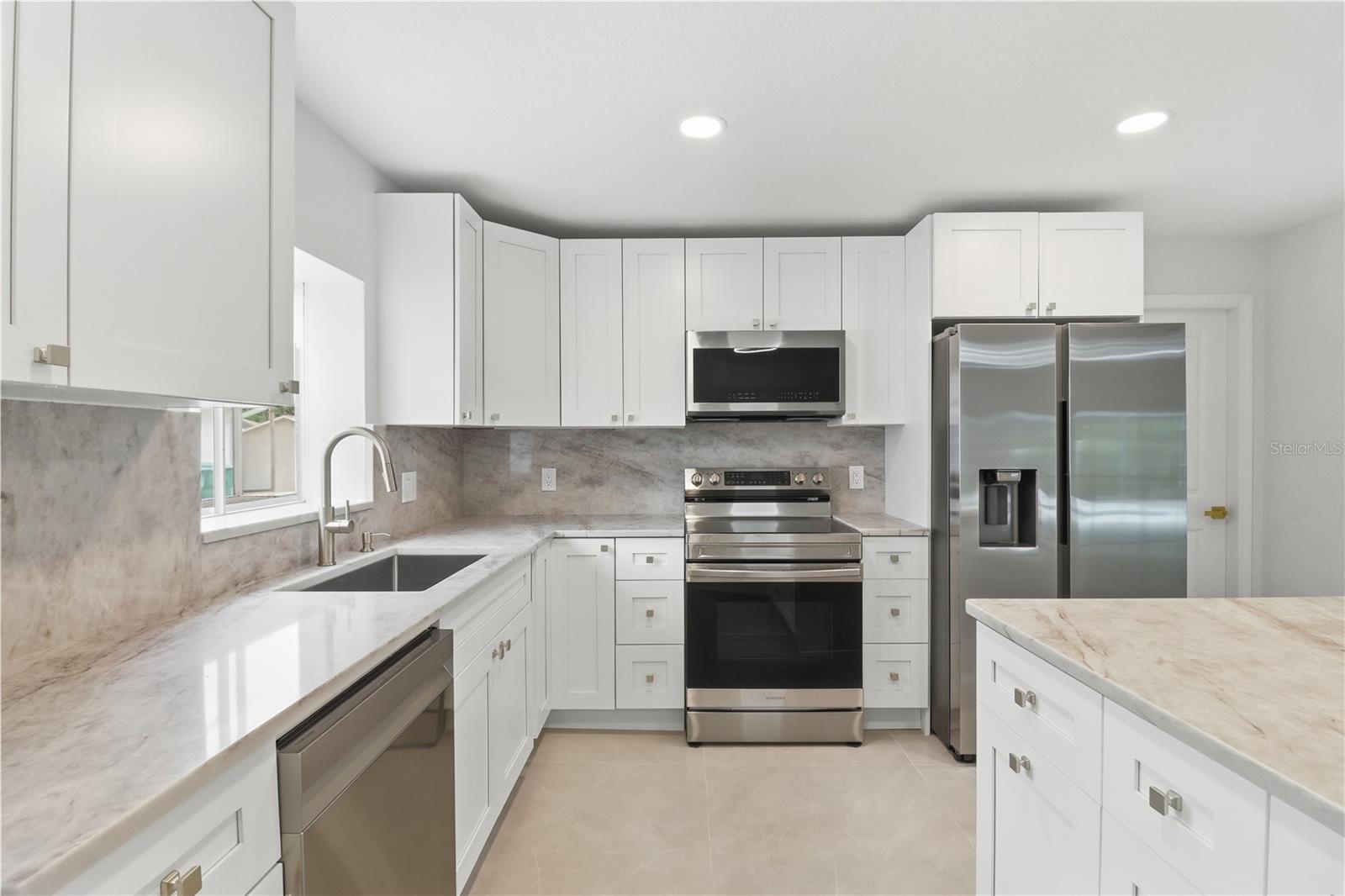 11814 W RIVERHAVEN DR, HOMOSASSA, FL, 34448