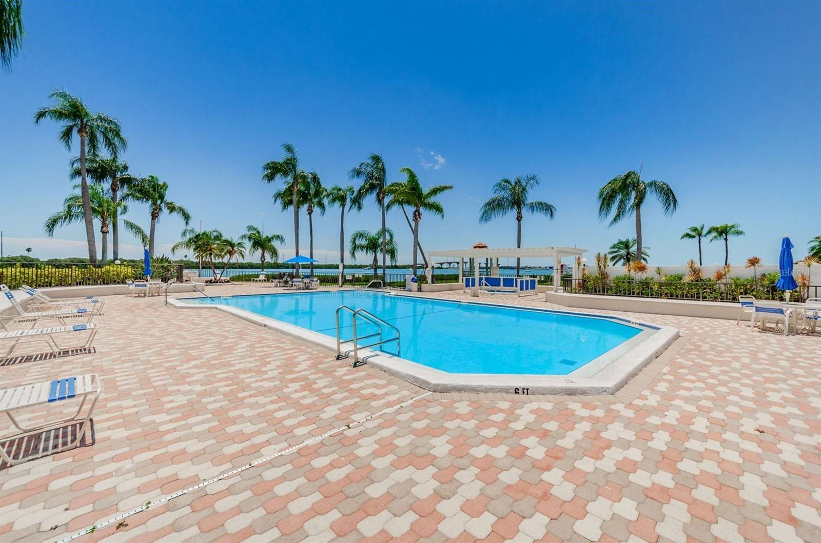 6295 BAHIA DEL MAR CIR #204, ST PETERSBURG, FL, 33715