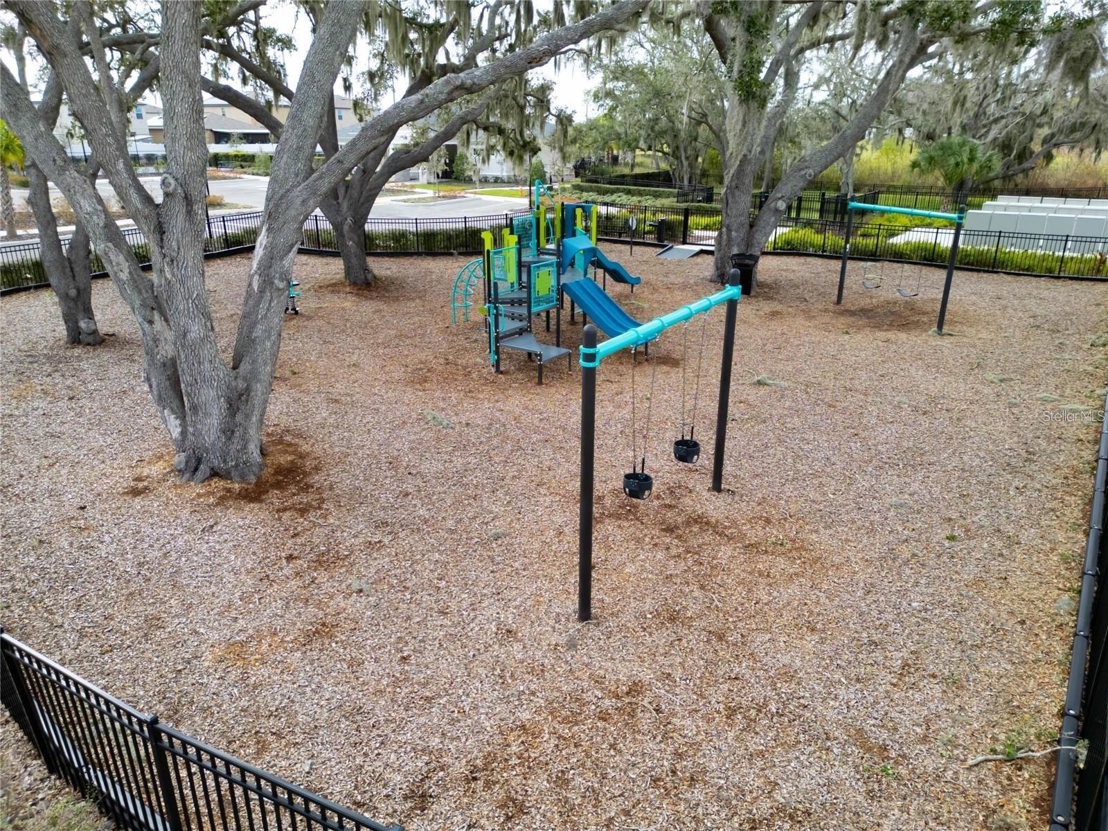 1555 COLDING DR, RUSKIN, FL, 33570