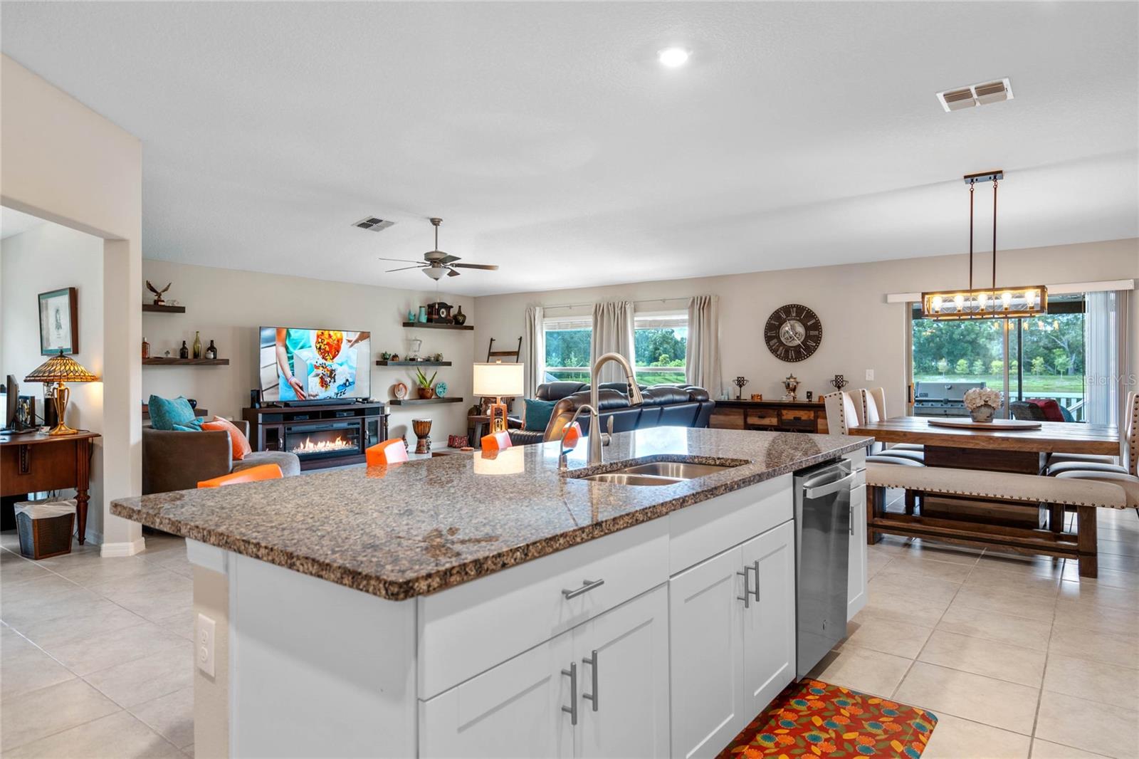 1555 COLDING DR, RUSKIN, FL, 33570