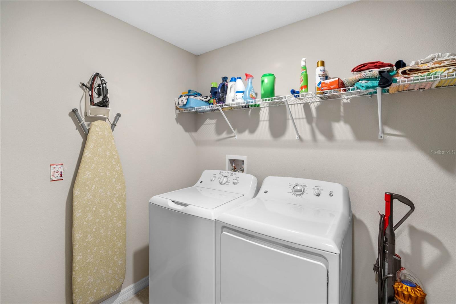 1555 COLDING DR, RUSKIN, FL, 33570