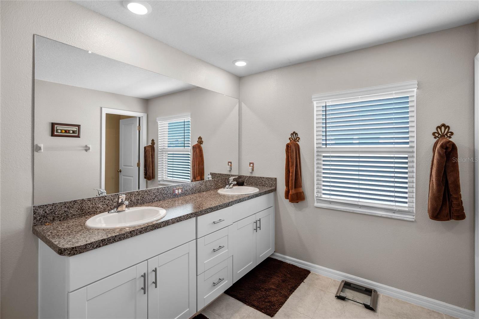 1555 COLDING DR, RUSKIN, FL, 33570