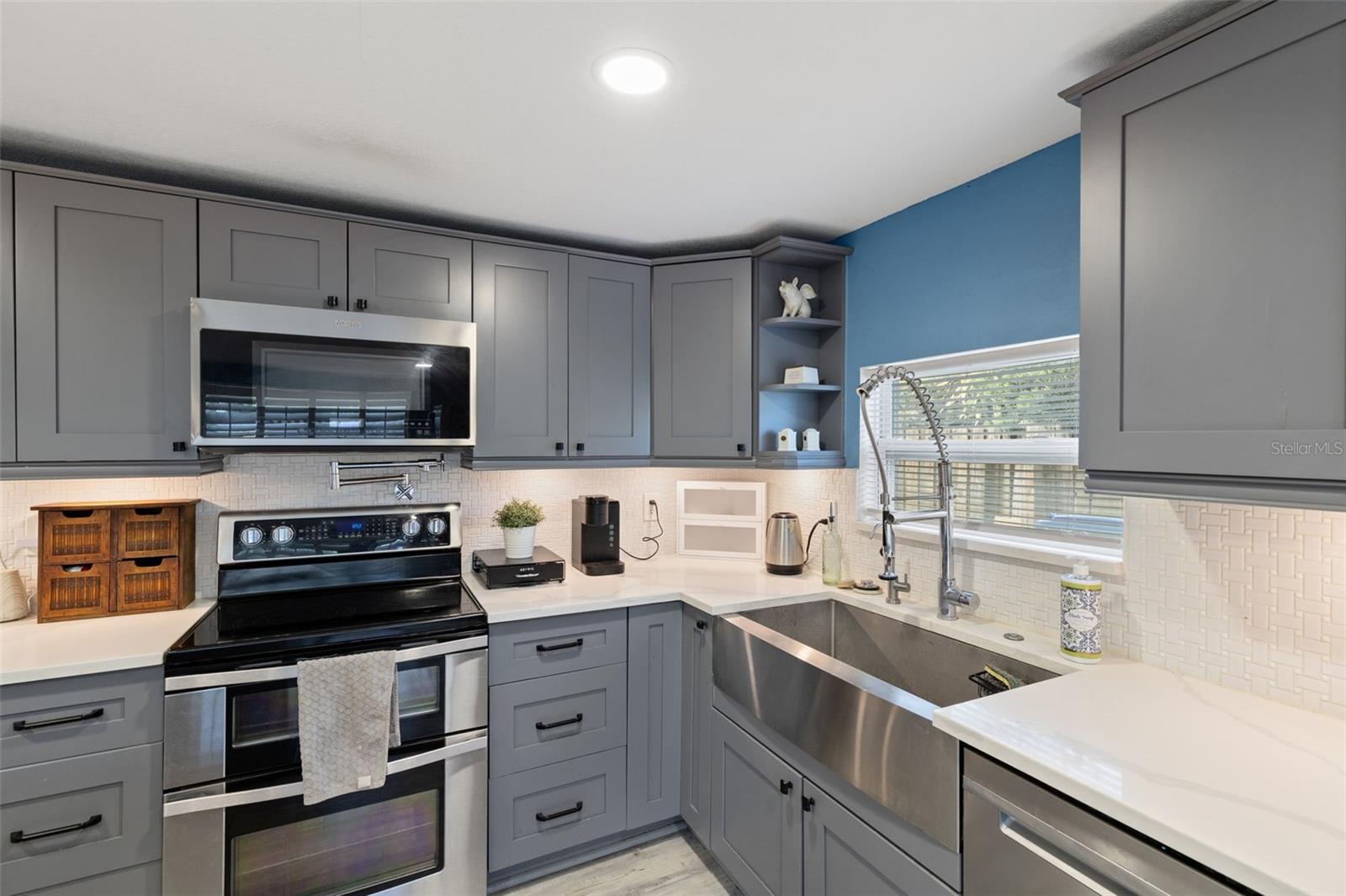 1224 80TH AVE N, ST PETERSBURG, FL, 33702