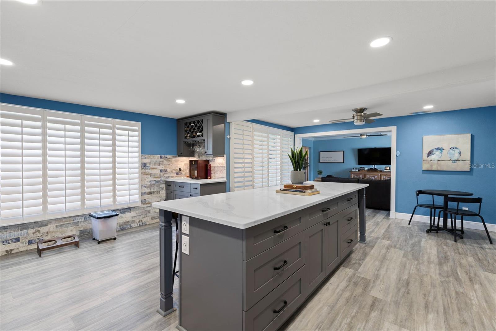 1224 80TH AVE N, ST PETERSBURG, FL, 33702