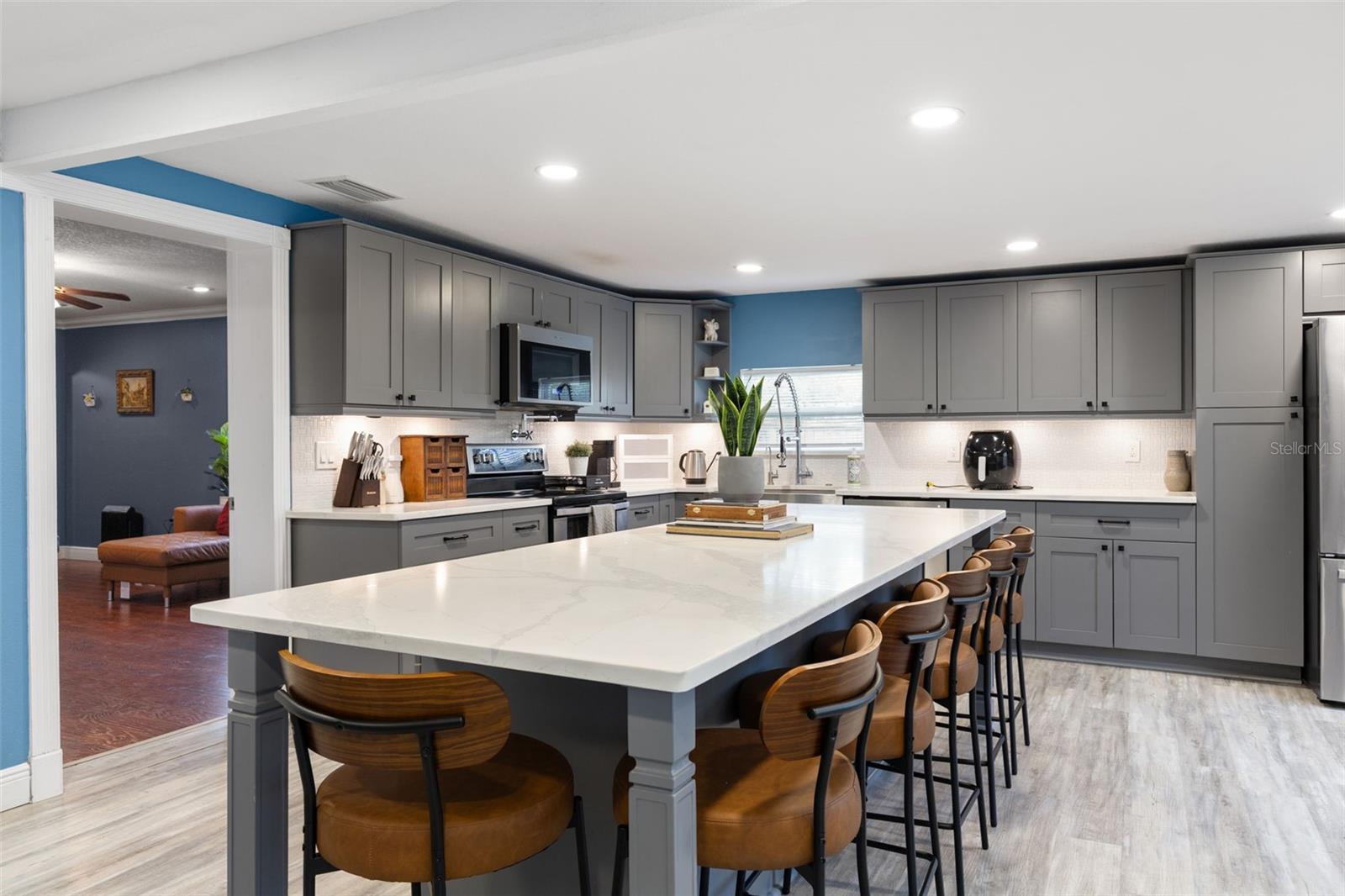 1224 80TH AVE N, ST PETERSBURG, FL, 33702