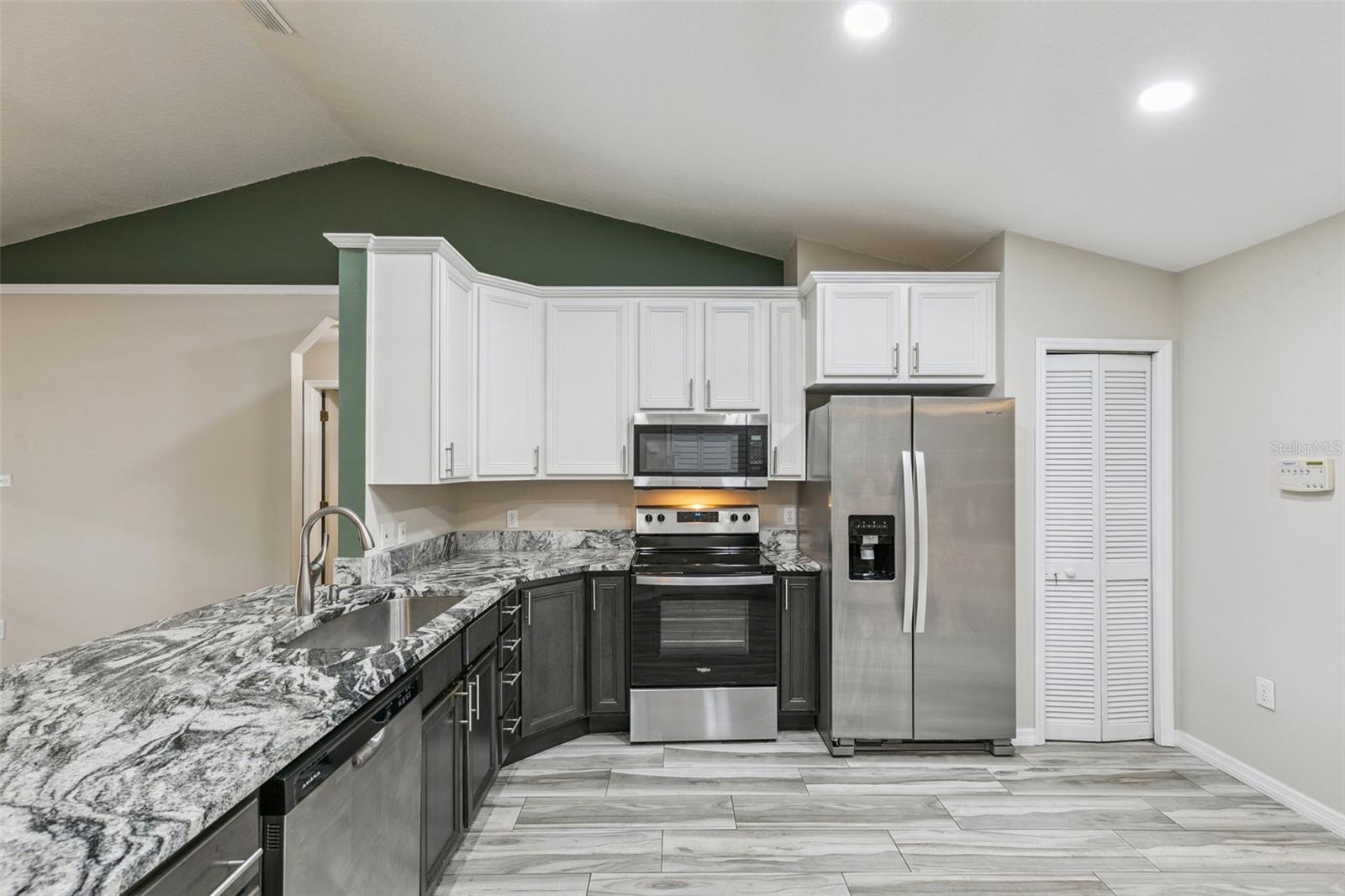 1711 CHARLESTON LN, ST CLOUD, FL, 34769