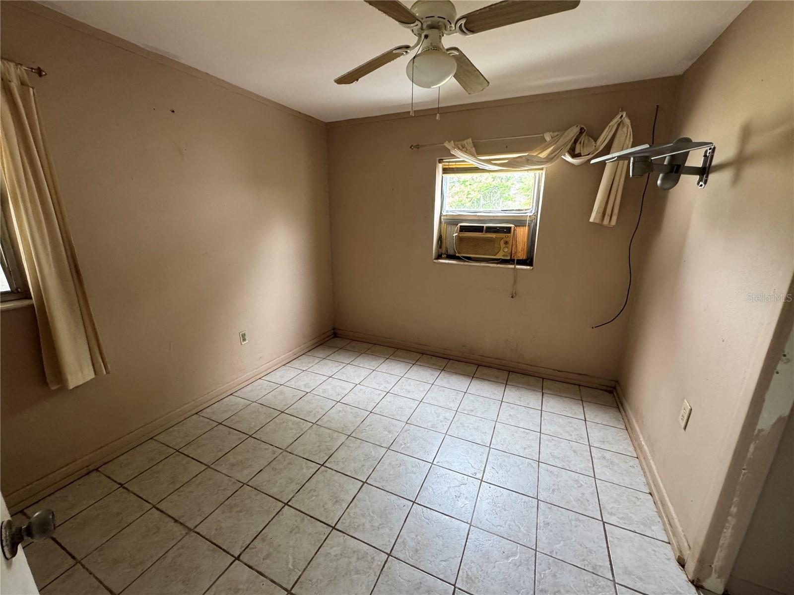 2129 BEACH AVE, APOPKA, FL, 32703