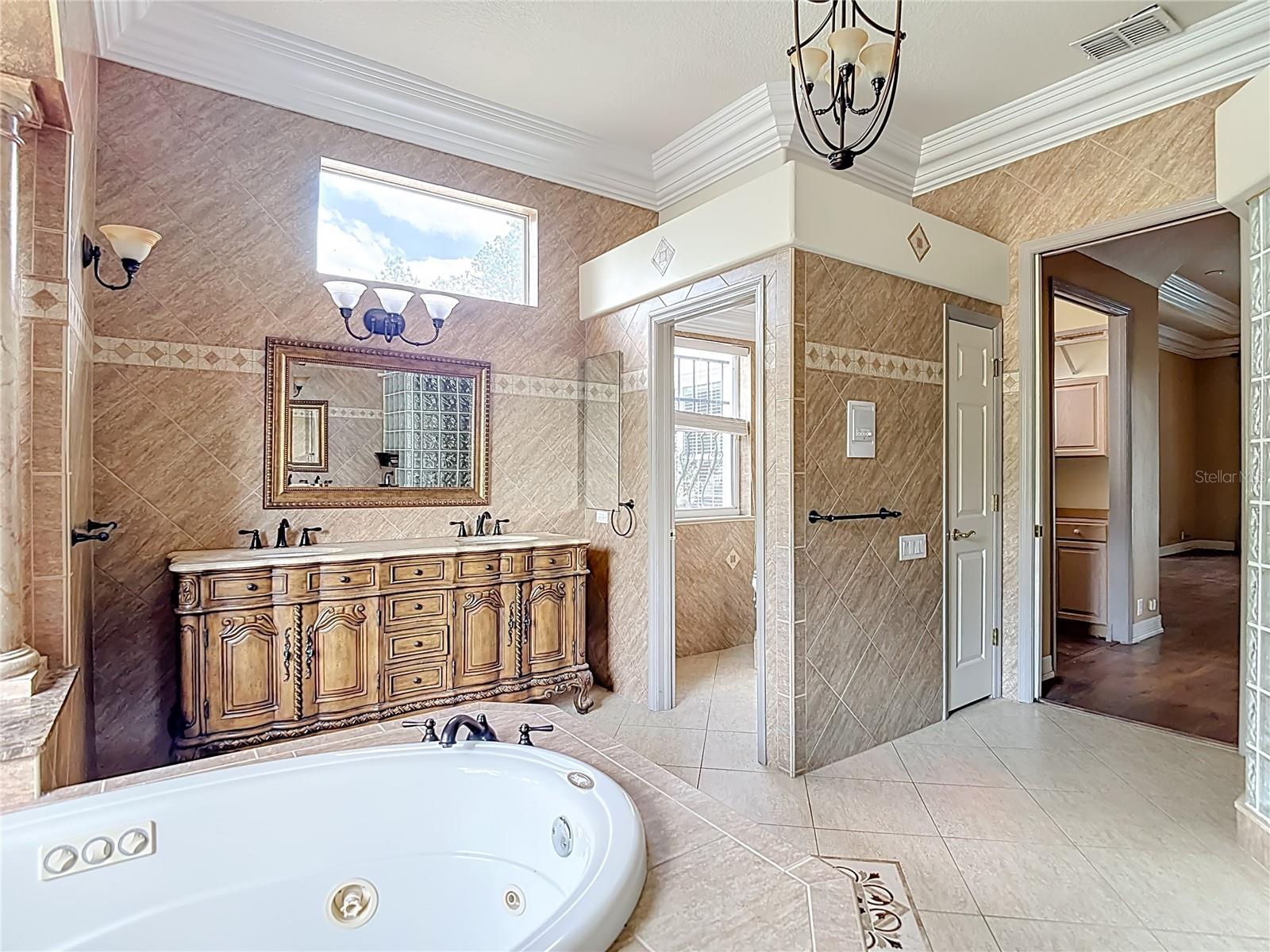 9460 BEARFOOT TRL, WEEKI WACHEE, FL, 34613