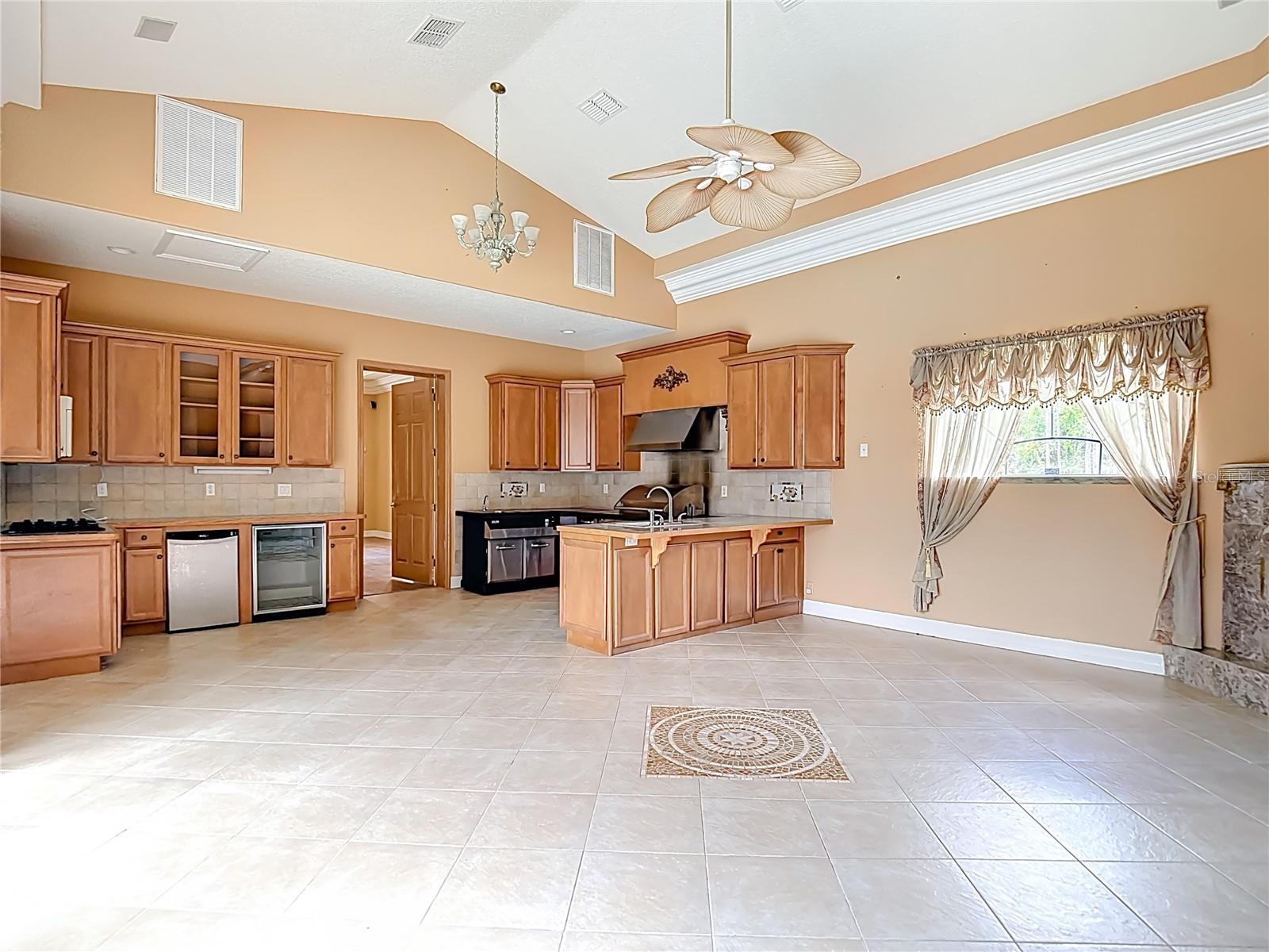 9460 BEARFOOT TRL, WEEKI WACHEE, FL, 34613