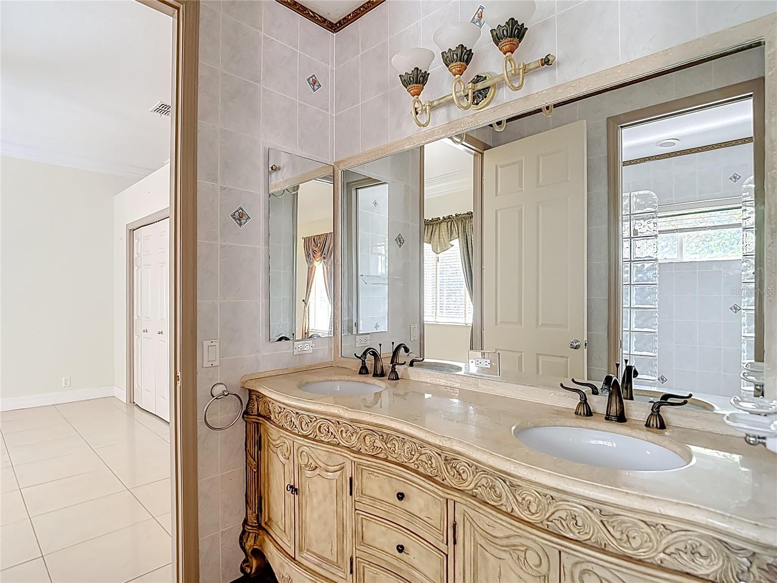 9460 BEARFOOT TRL, WEEKI WACHEE, FL, 34613
