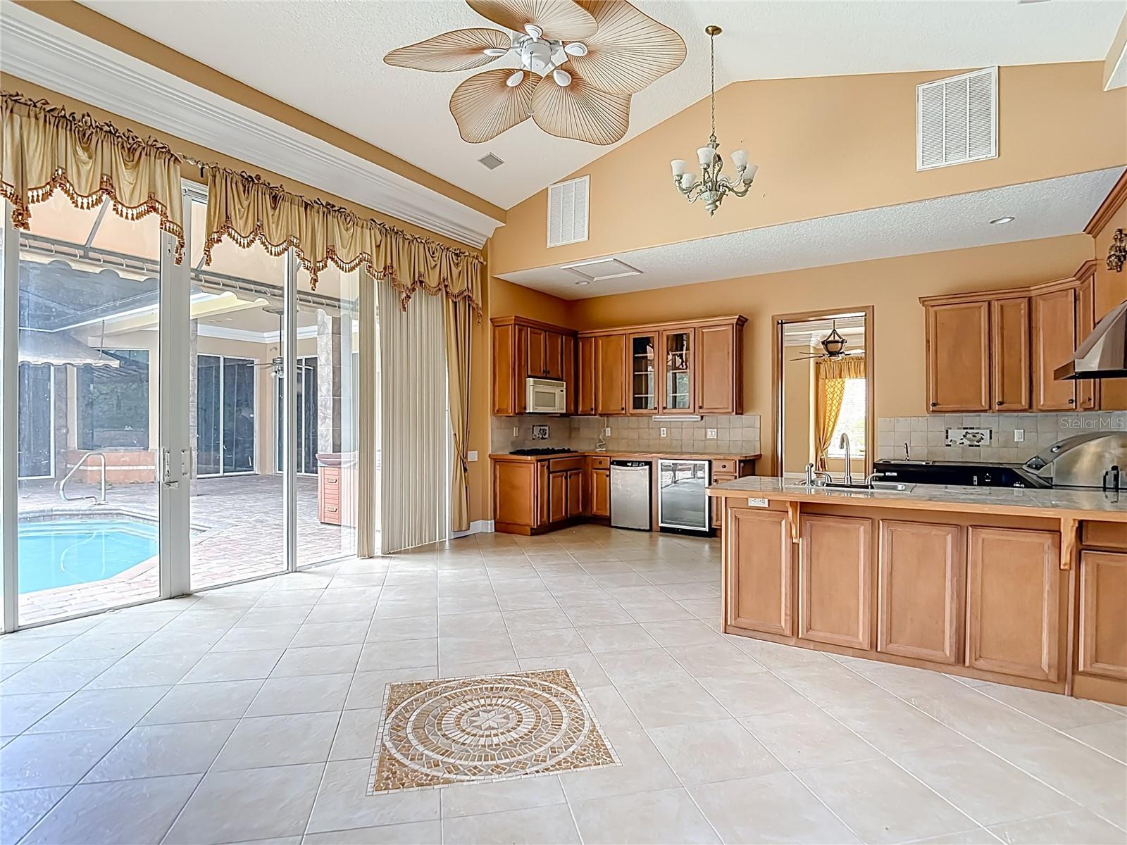 9460 BEARFOOT TRL, WEEKI WACHEE, FL, 34613