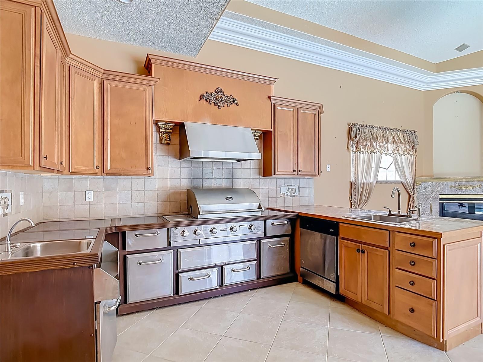 9460 BEARFOOT TRL, WEEKI WACHEE, FL, 34613