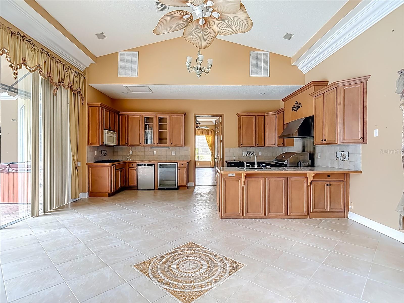 9460 BEARFOOT TRL, WEEKI WACHEE, FL, 34613
