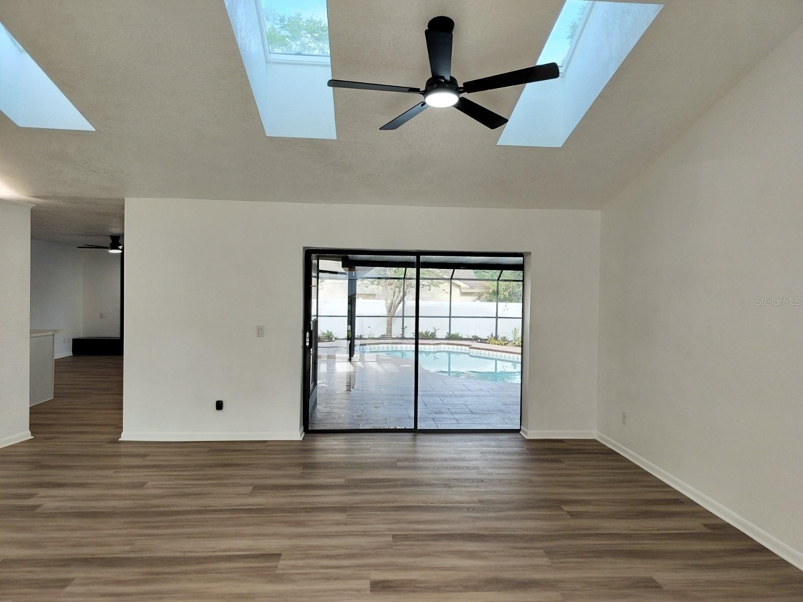 3403 Bloomingdale Oaks