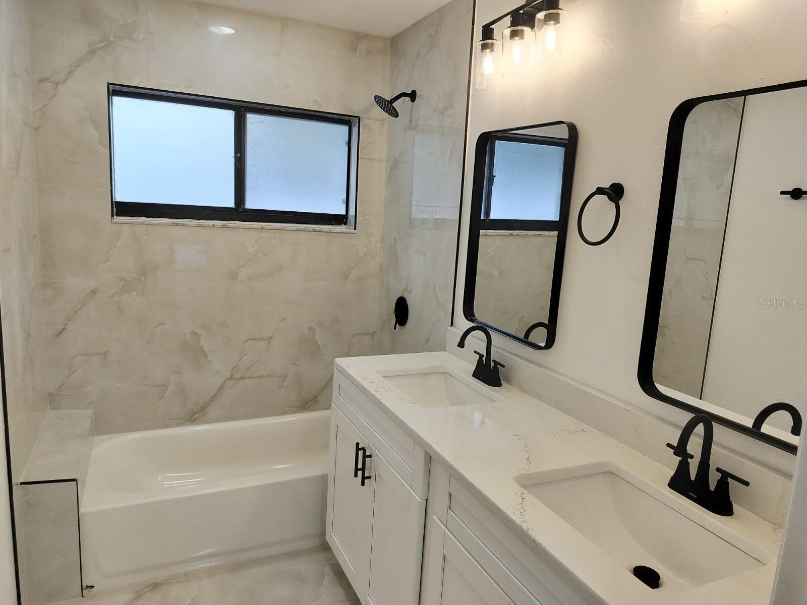 3403 Bloomingdale Oaks