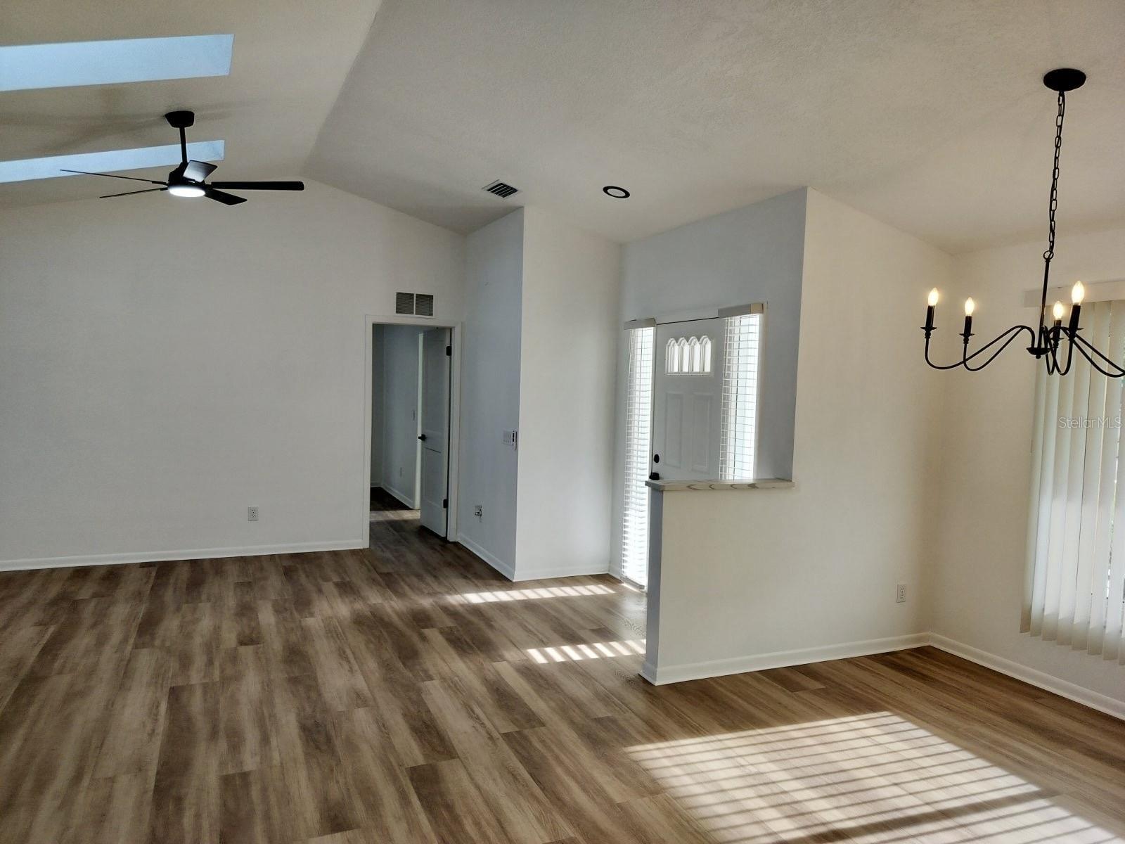 3403 Bloomingdale Oaks