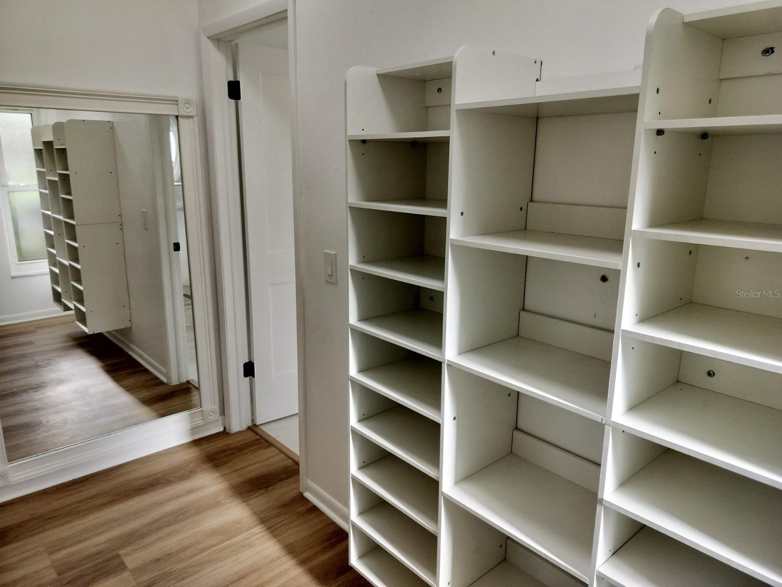 3403 Bloomingdale Oaks