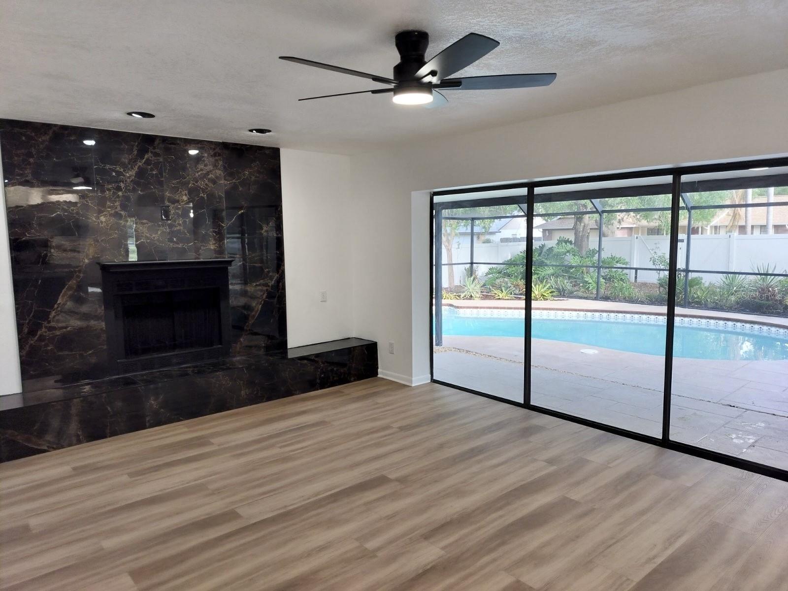 3403 Bloomingdale Oaks