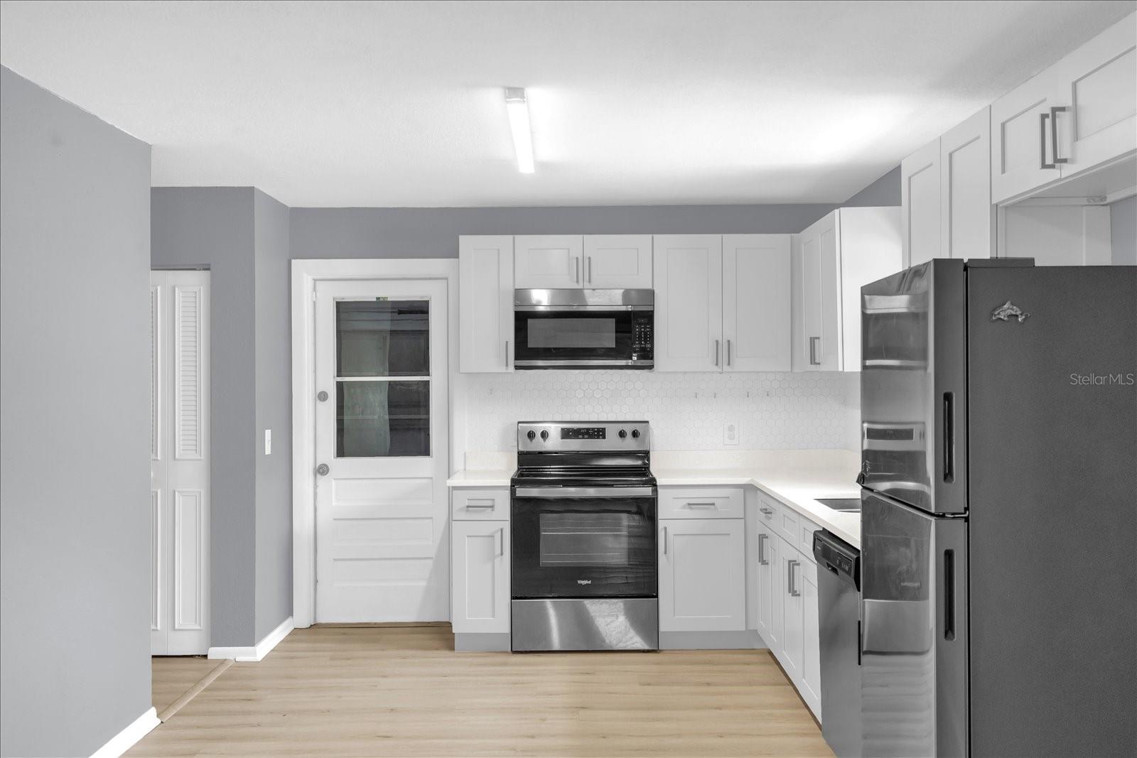 303 DILLON ST, WINTER HAVEN, FL, 33880