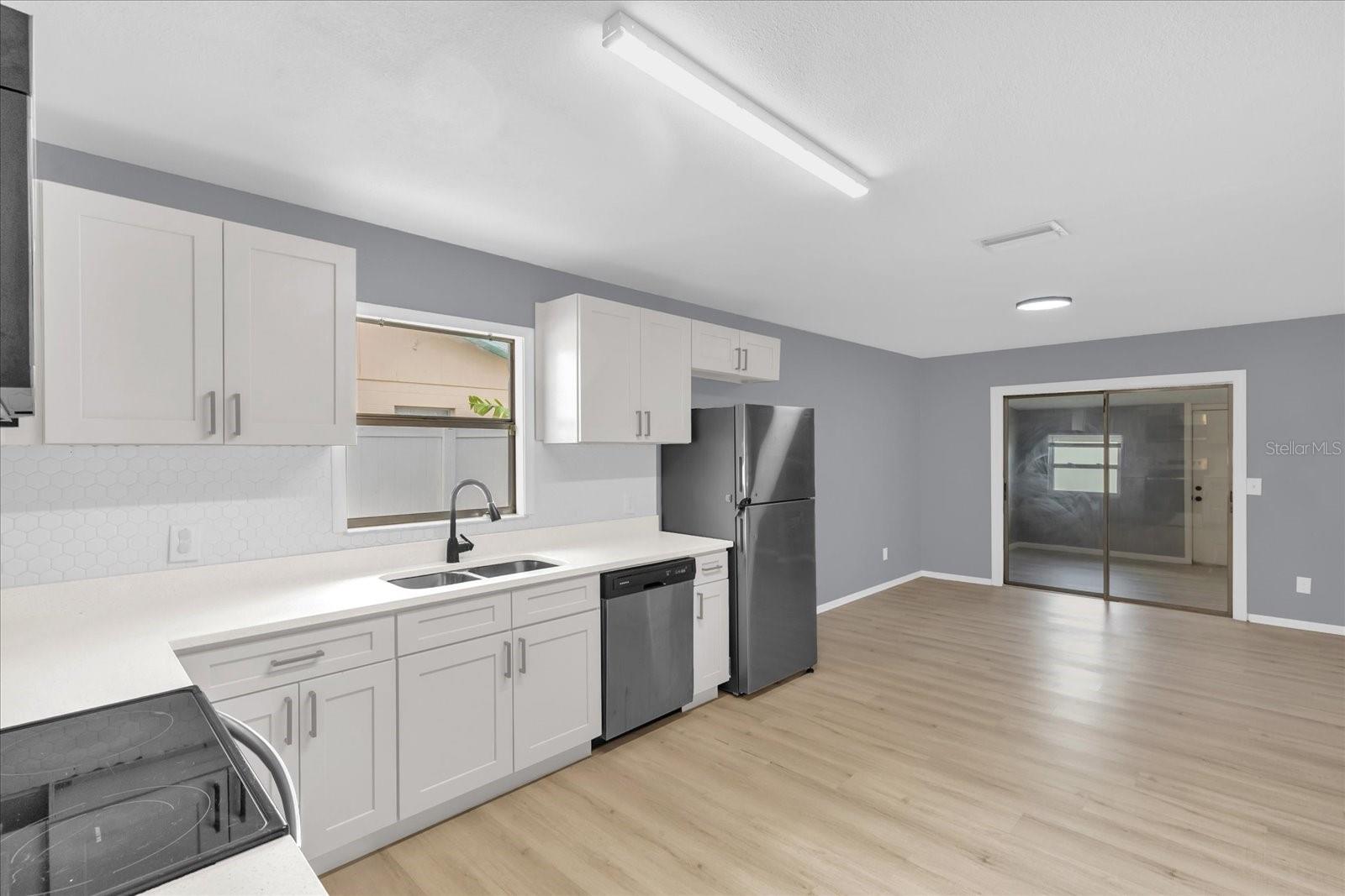 303 DILLON ST, WINTER HAVEN, FL, 33880