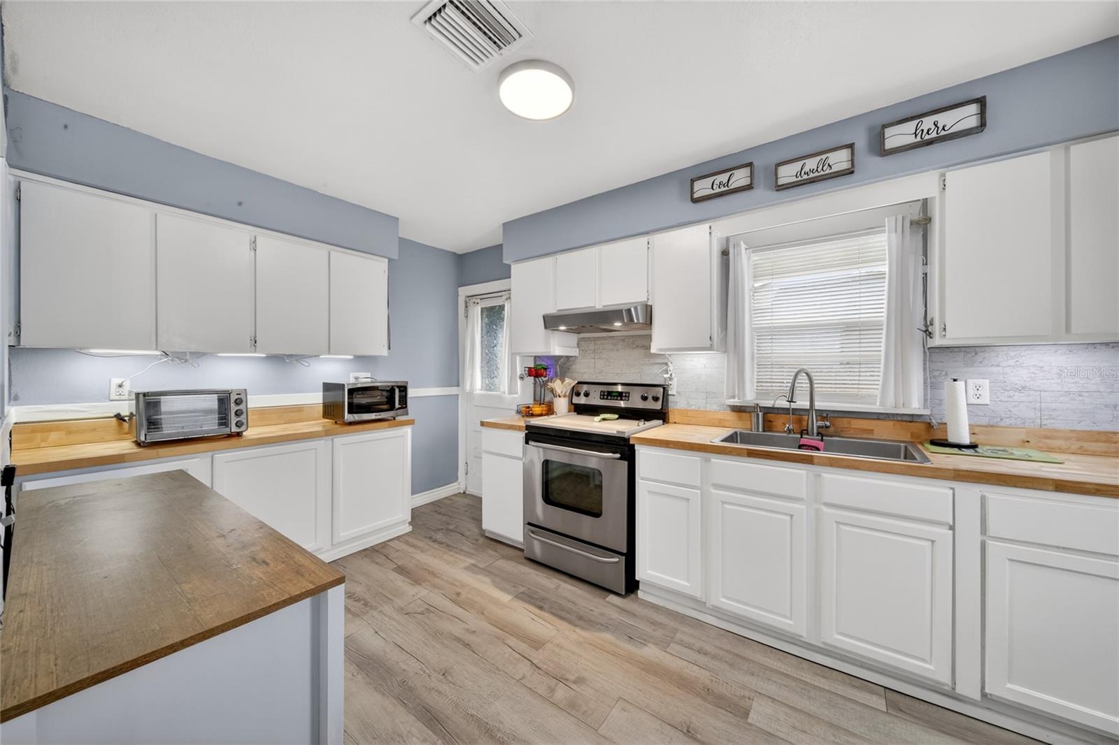 221 AVENUE F SE, WINTER HAVEN, FL, 33880