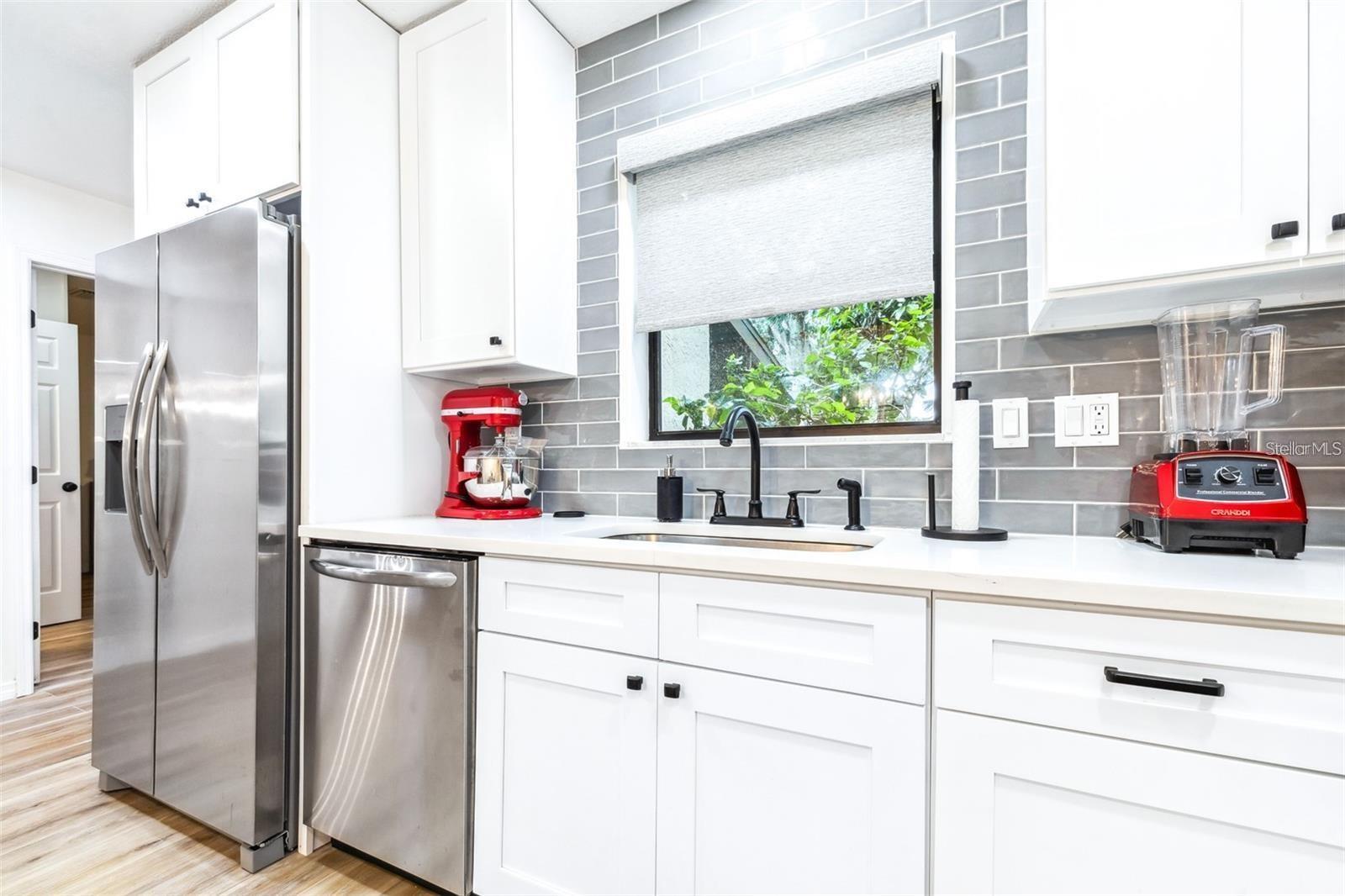 2201 PINE DR, TARPON SPRINGS, FL, 34689