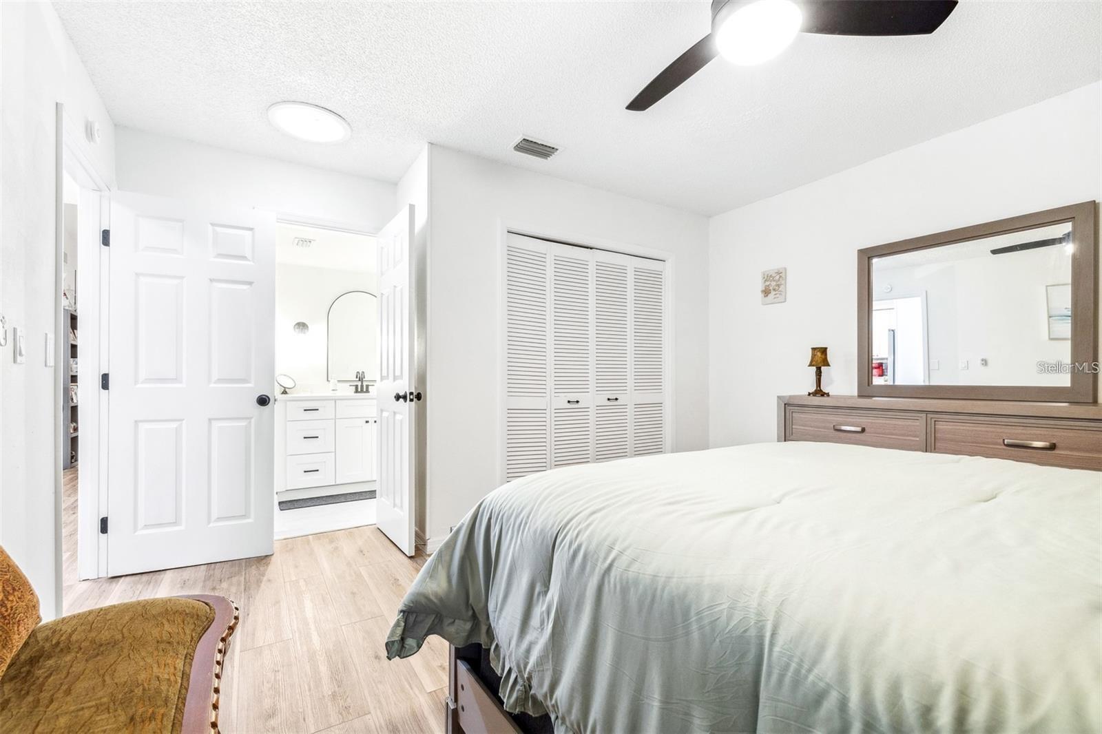 2201 PINE DR, TARPON SPRINGS, FL, 34689