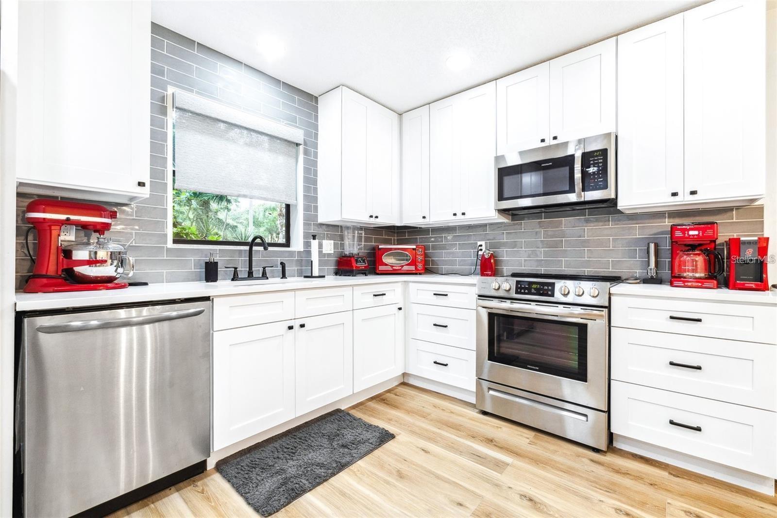 2201 PINE DR, TARPON SPRINGS, FL, 34689
