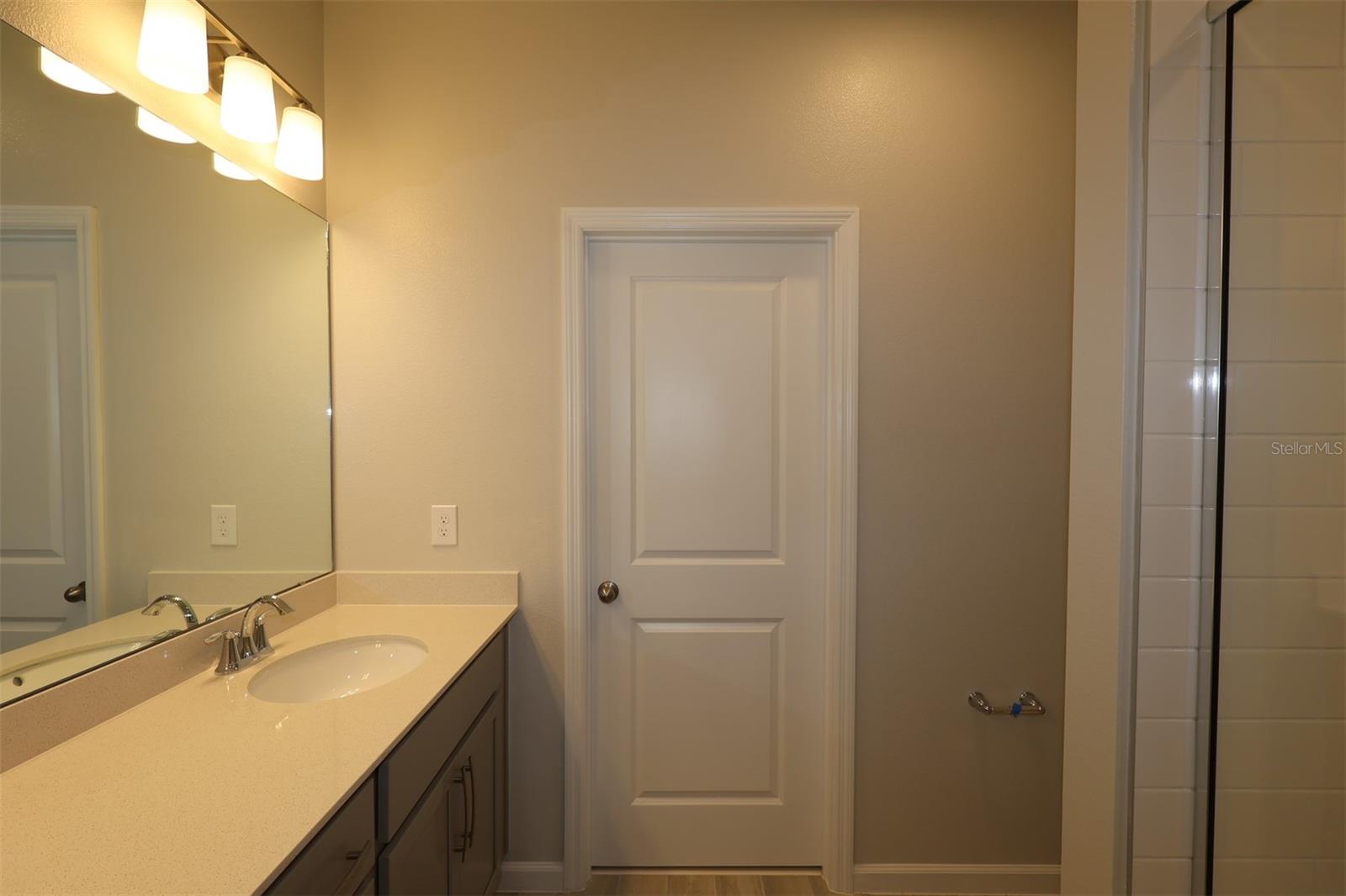 1402 MOUNT ROYAL DR, ST CLOUD, FL, 34771