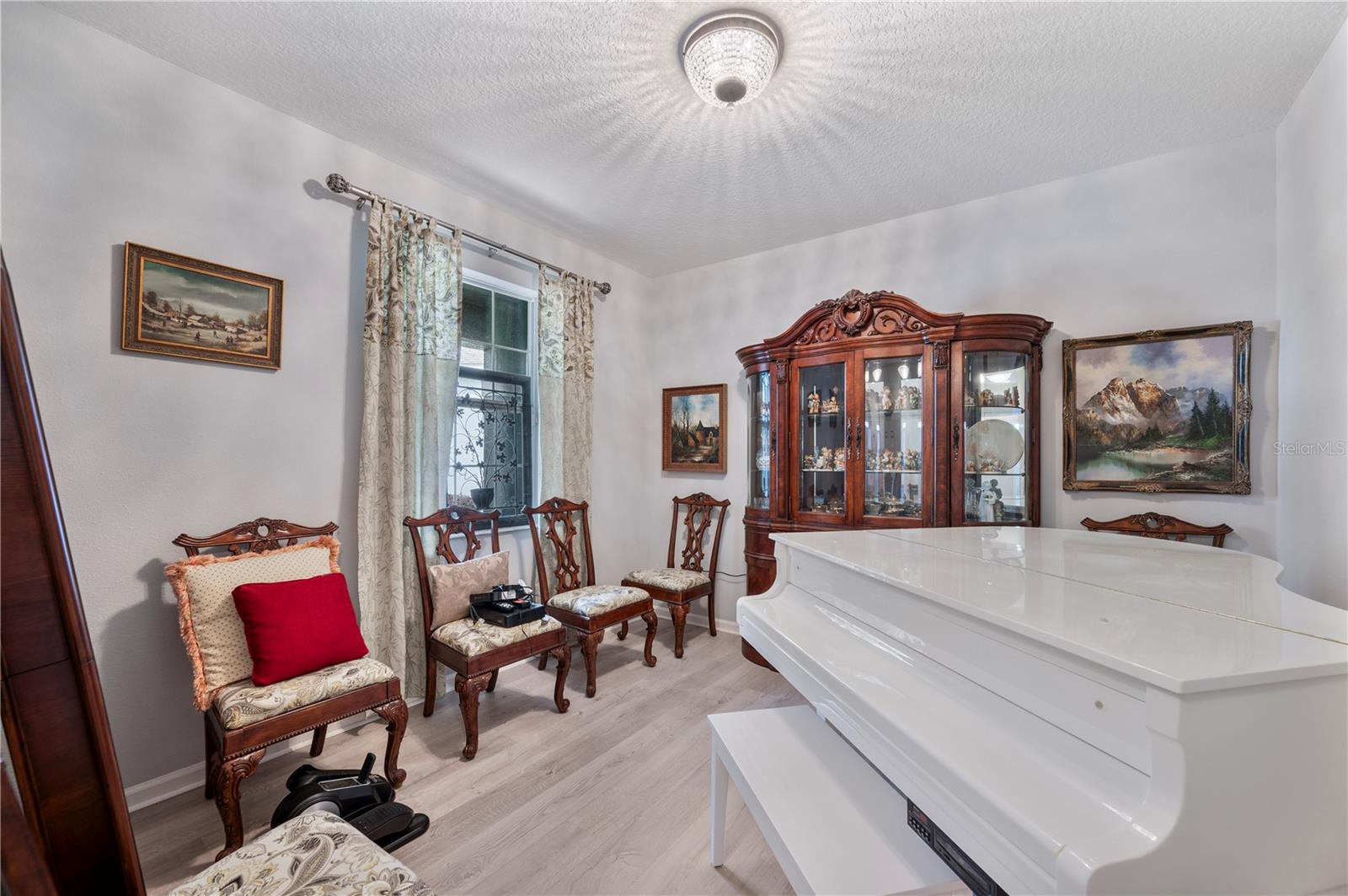 437 SAPPHIRE DR, DAVENPORT, FL, 33837