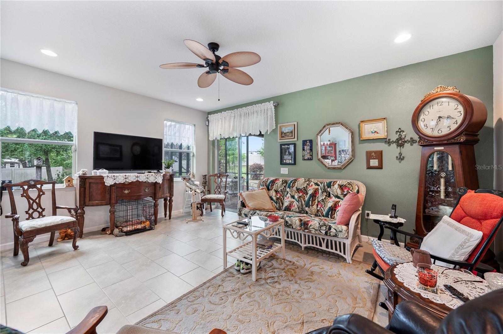 437 SAPPHIRE DR, DAVENPORT, FL, 33837