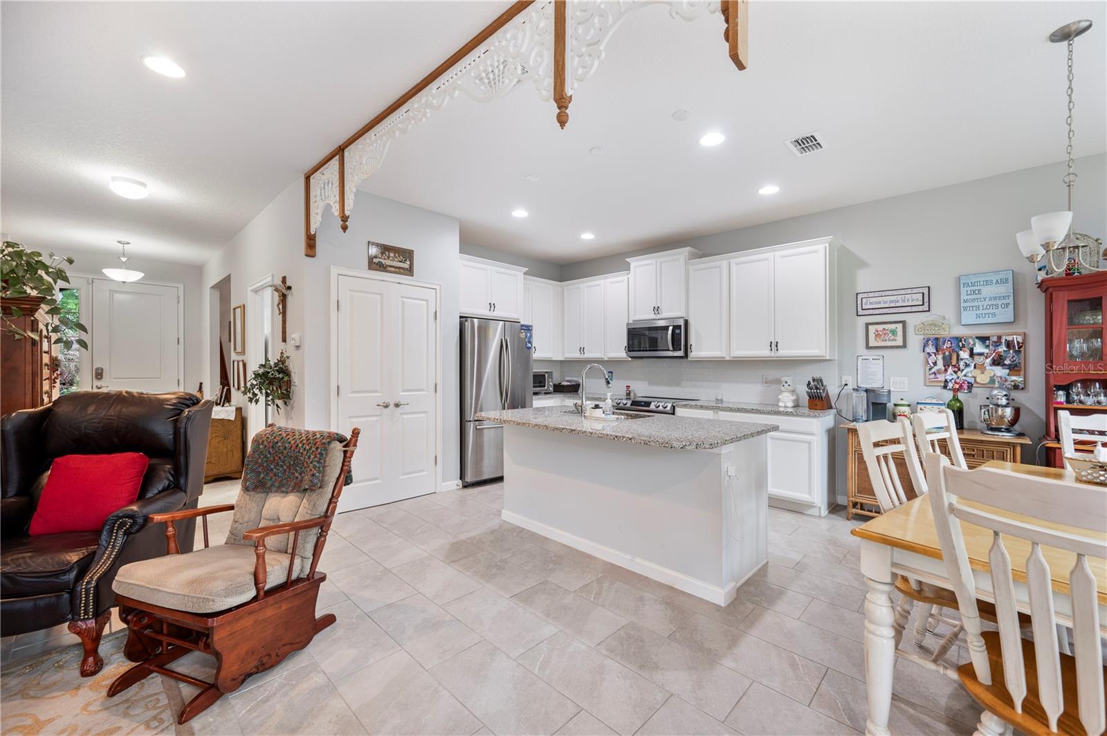 437 SAPPHIRE DR, DAVENPORT, FL, 33837